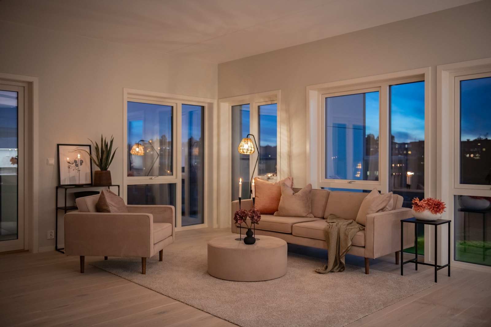 Meget innbydende leilighet med god planløsning og luftige rom Galleribilde