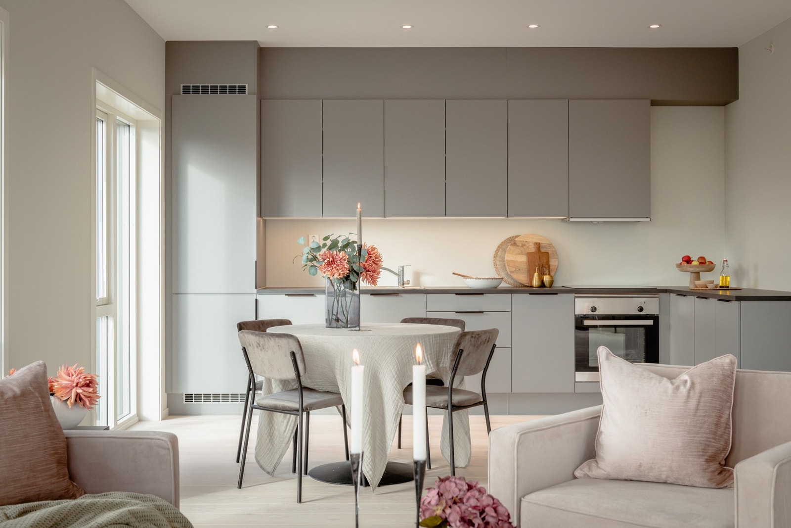 Velkommen til Yttersøveien 23E - toppleilighet i Denja Hage! (Foto: Blaatime v/Jeanett Teigen) Galleribilde