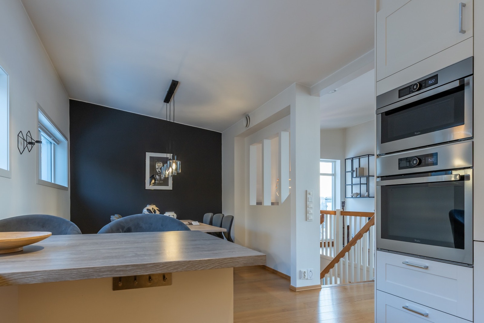 Spisestue ved kjøkkenet Galleribilde