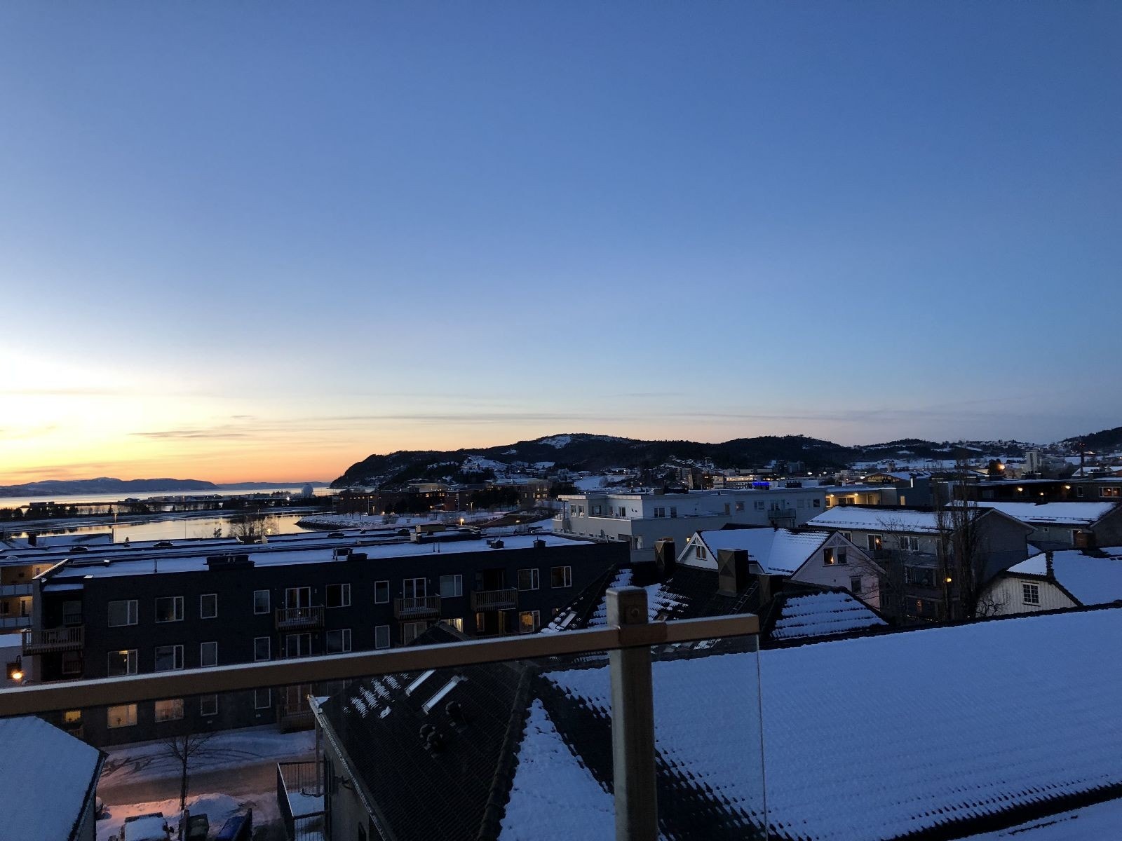 Utsikt fra balkong. Galleribilde