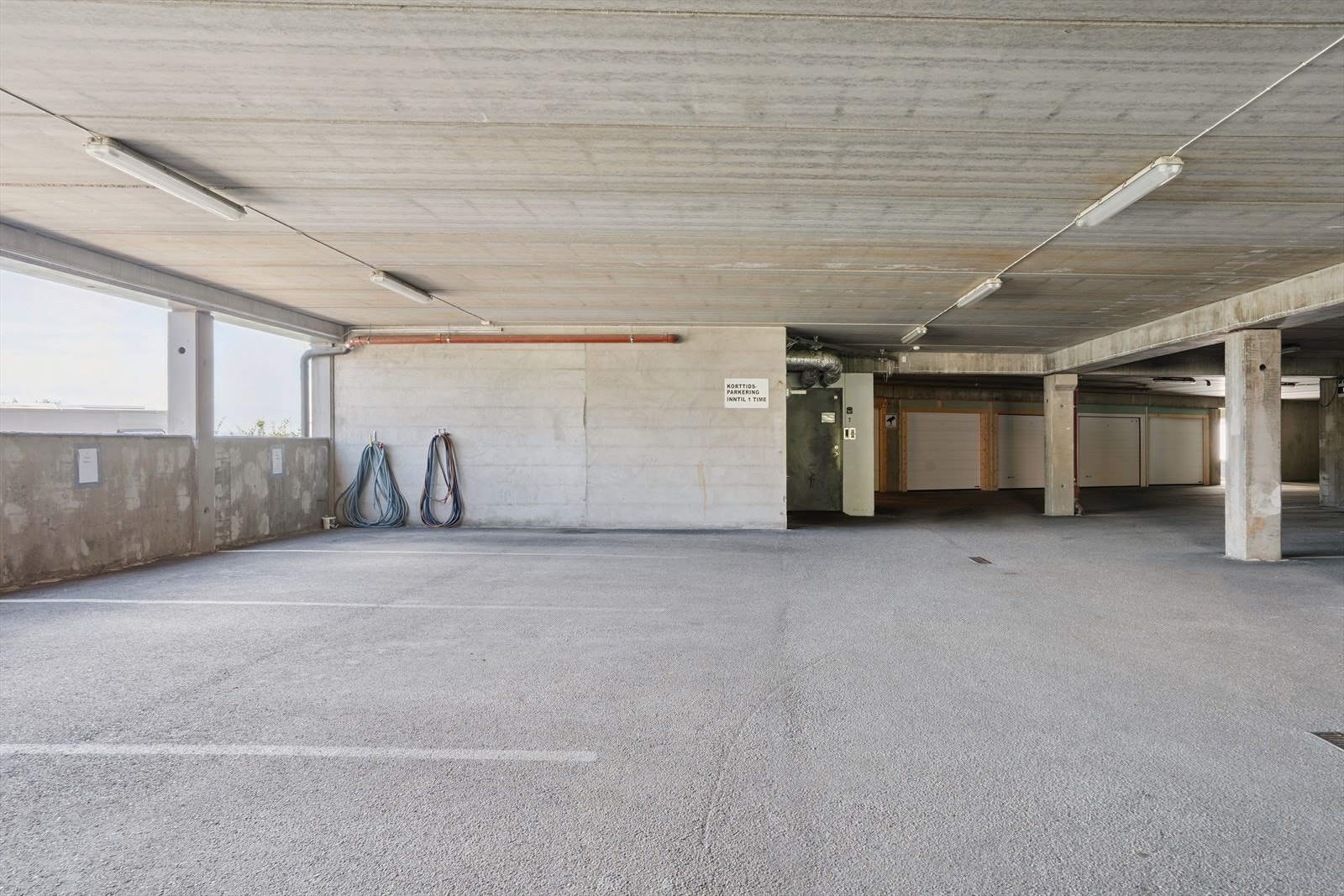 P-kjeller i nabobygget hvor det er mulighet for leie av parkering. Galleribilde