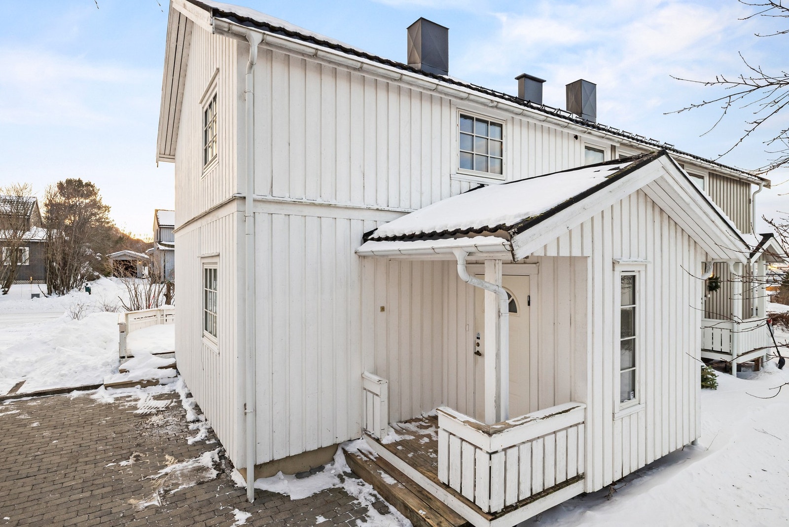 Halvpart av tomannsbolig som er jevnlig vedlikeholdt siden byggeår Galleribilde