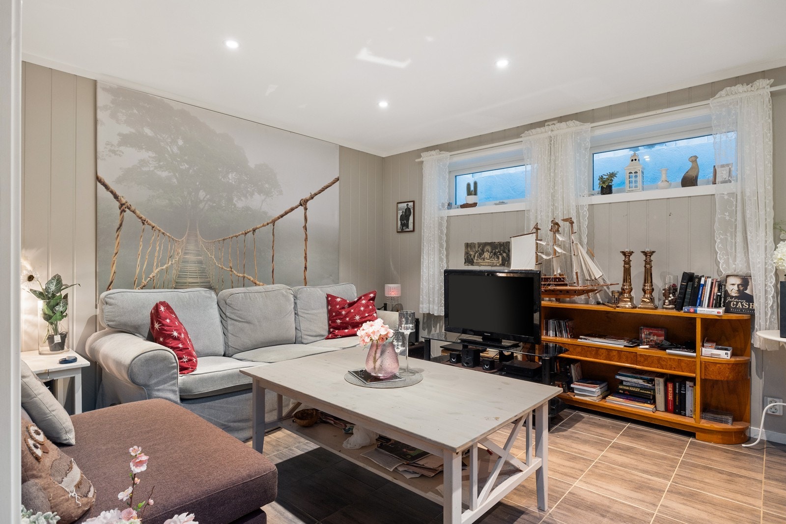 Kjelleren ble pusset opp for et år siden og gir en god mulighet for utleie. Galleribilde