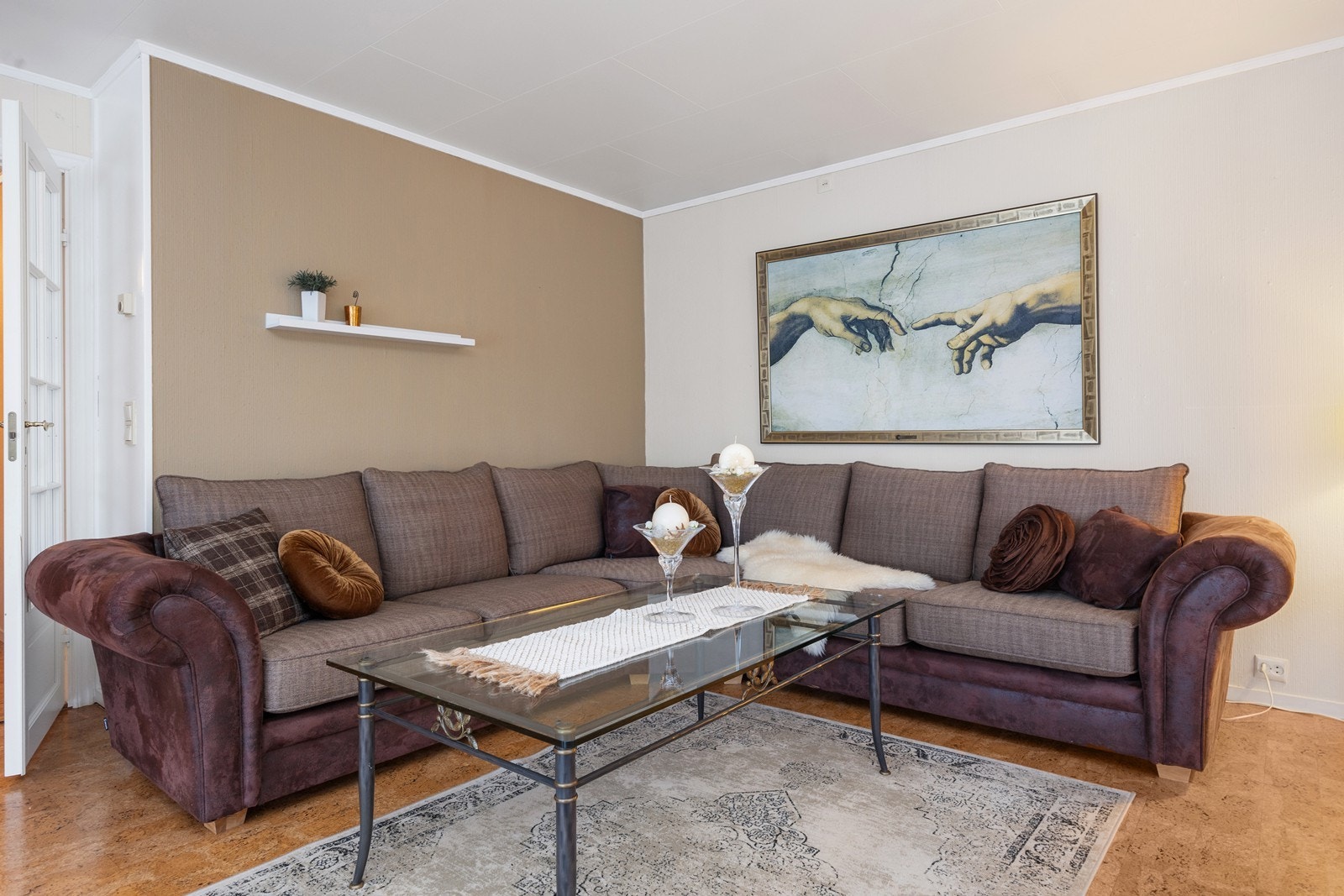 Her er det god plass for en større sofagruppe. Galleribilde