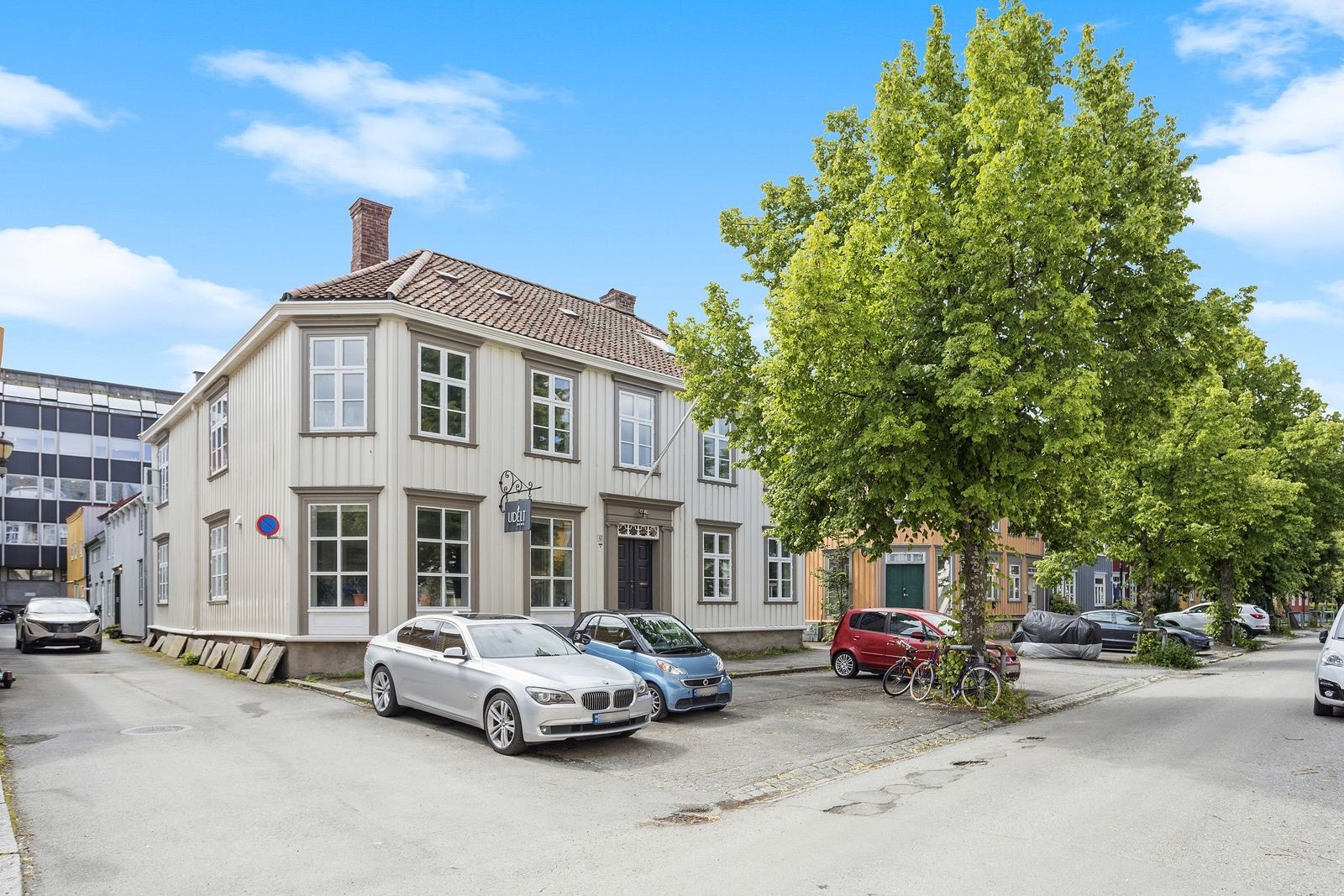 Leiligheten har en utsøkt beliggenhet midt i hjerte av sentrum. Galleribilde