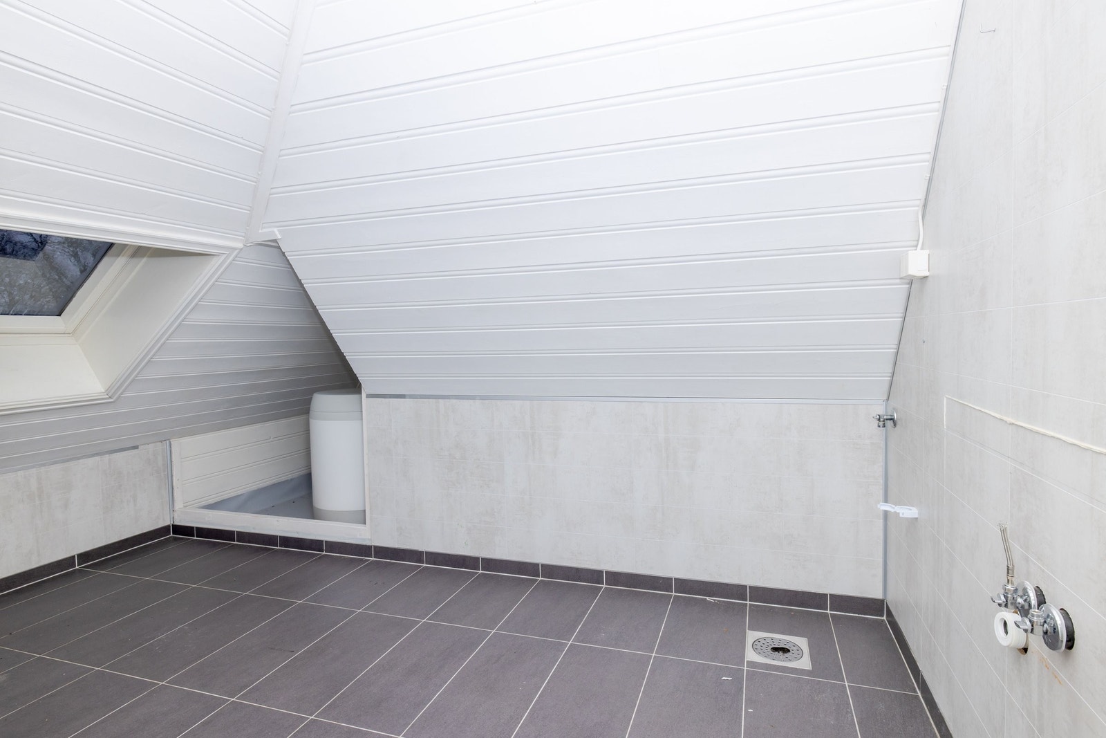 Loftsrom Galleribilde