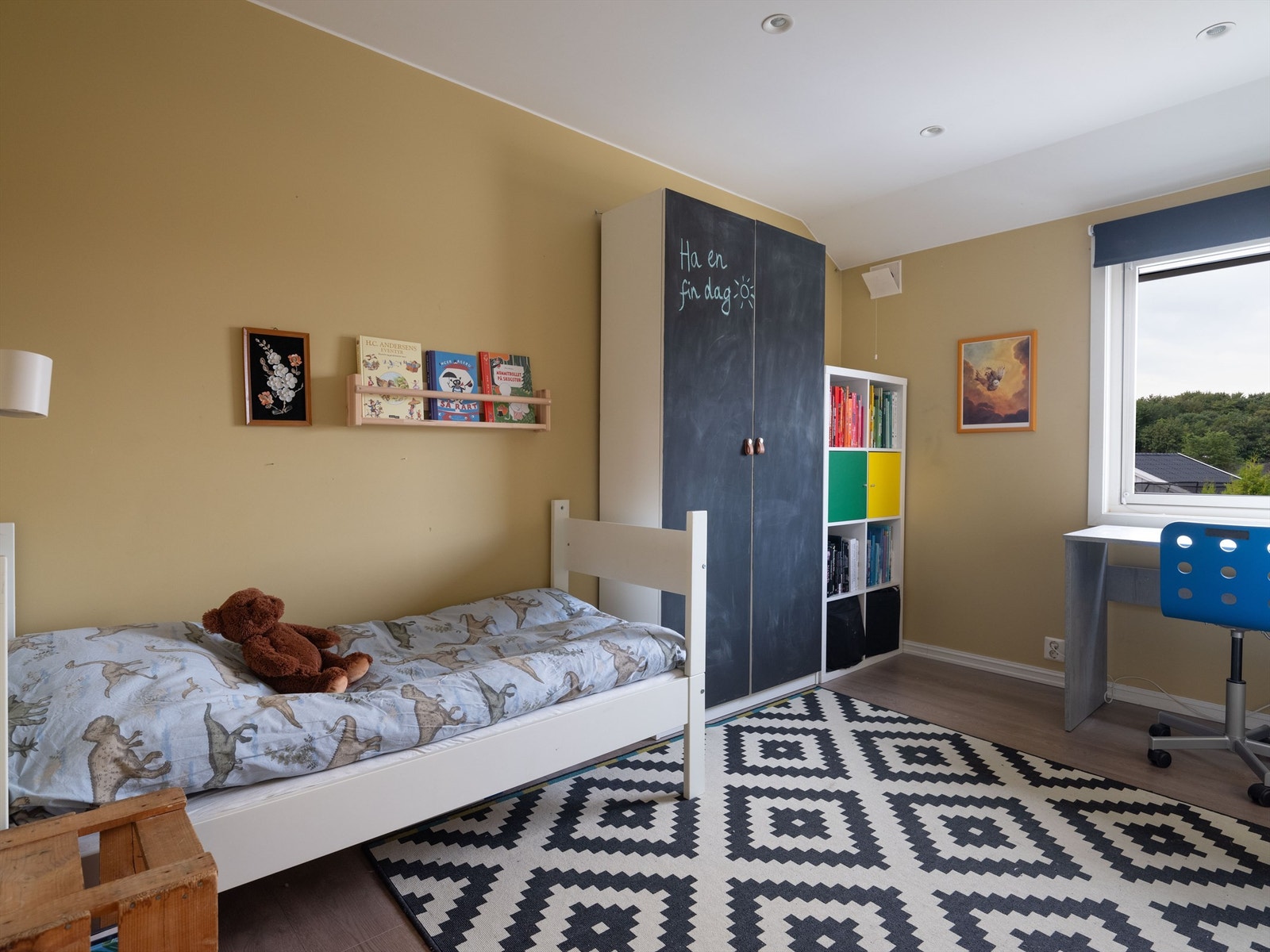 Soverom 2 er på 9 kvm. Downlights Galleribilde