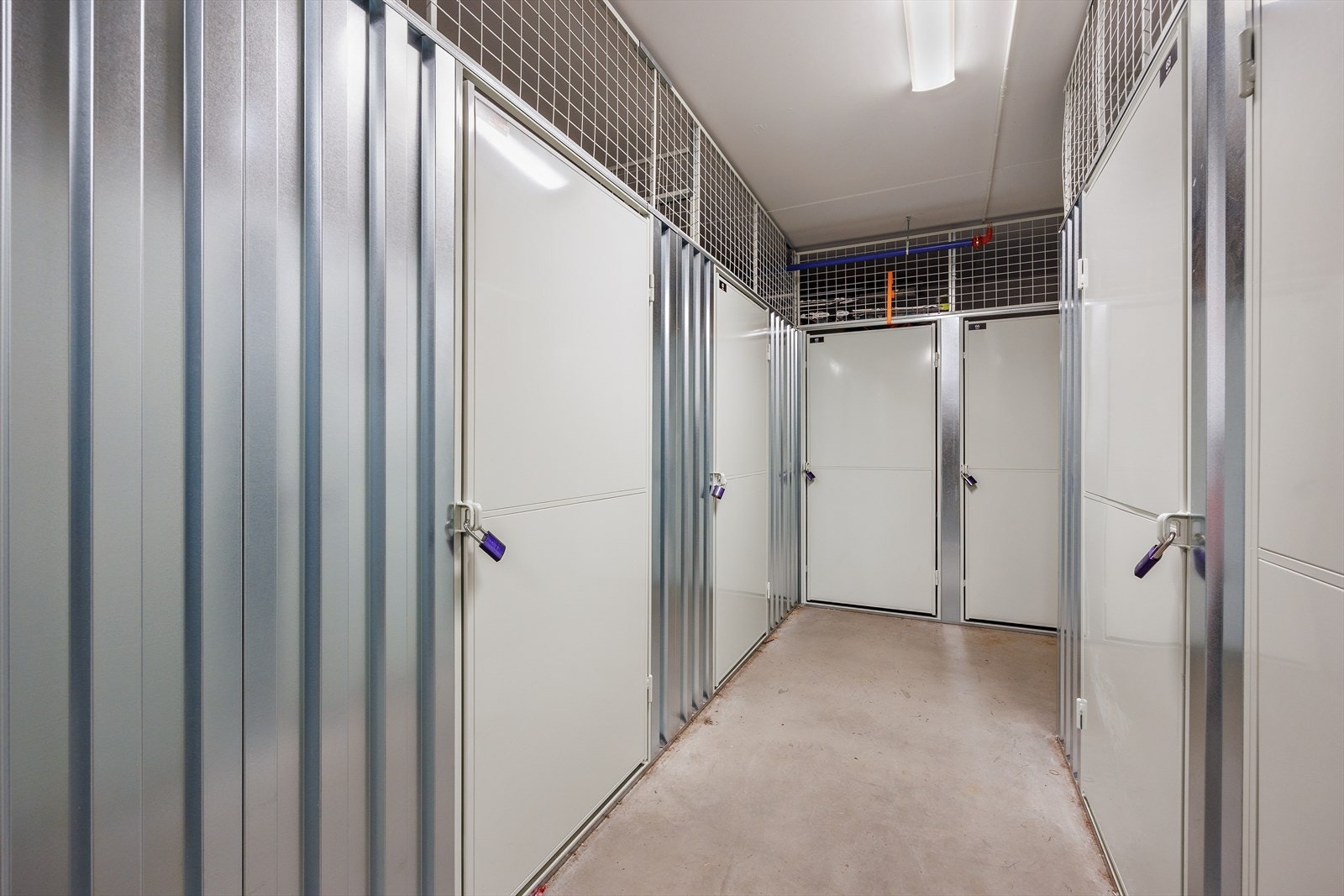 - Praktisk bod i kjelleren - Galleribilde