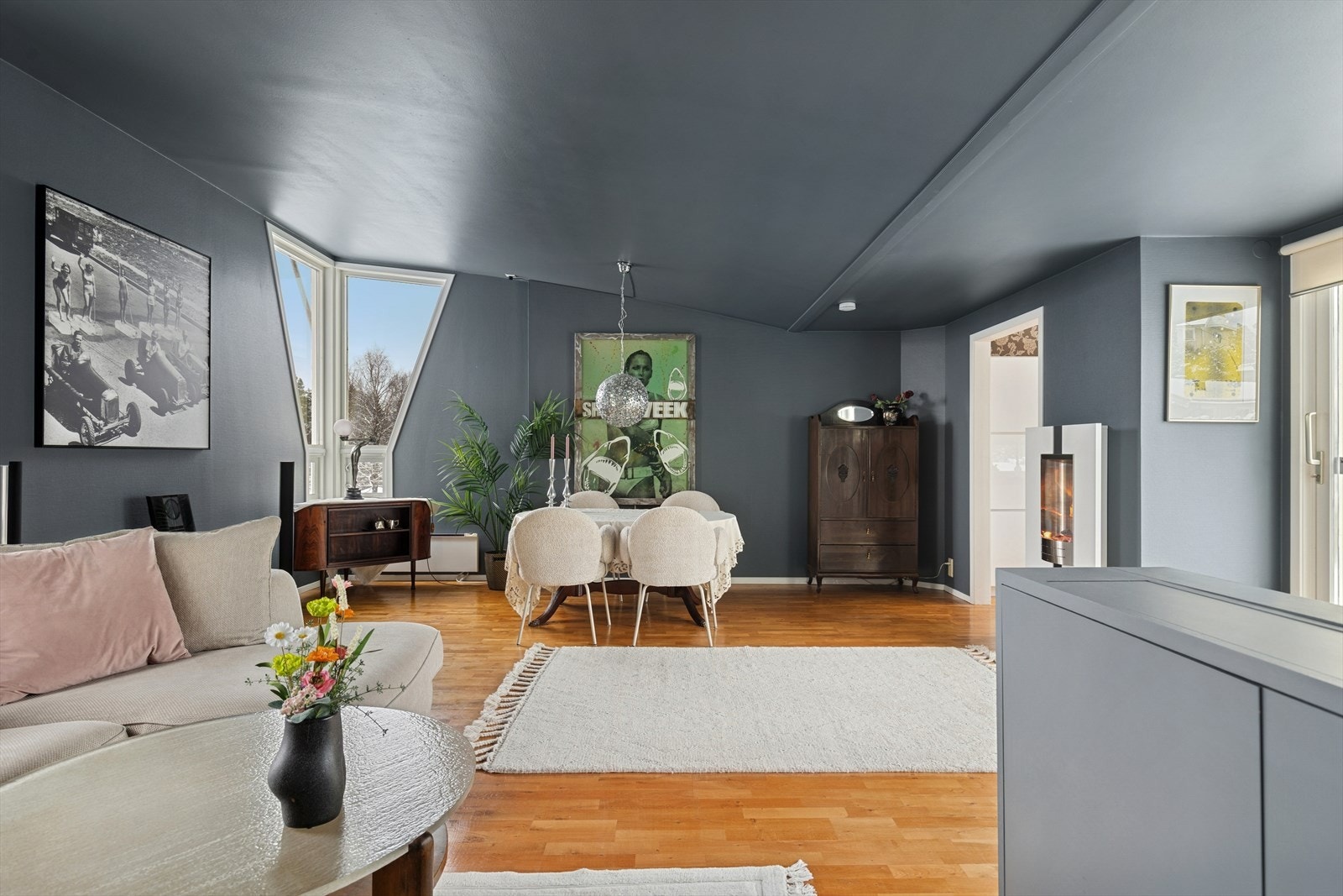 Vinduer i stuen med særpreg Galleribilde