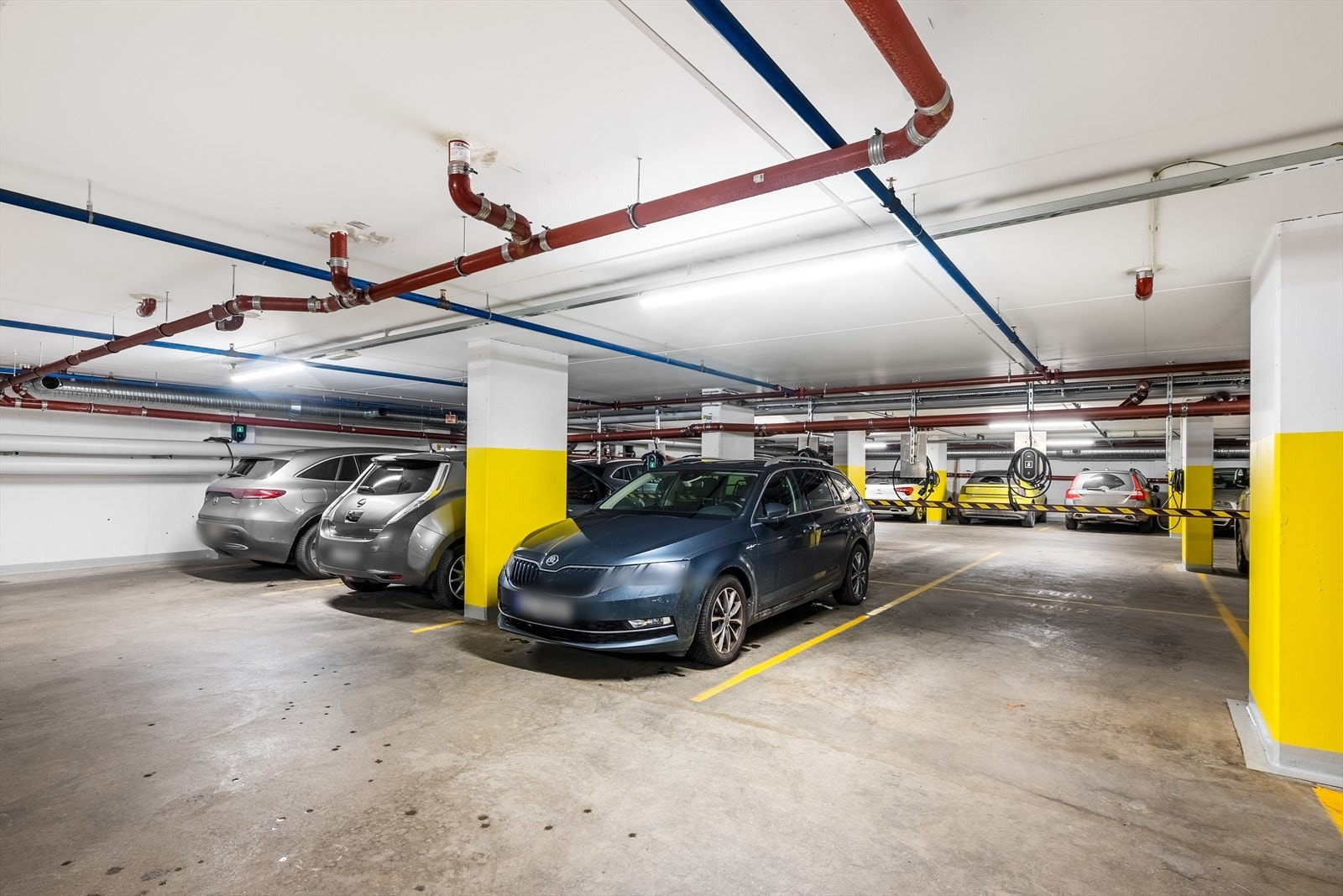 Det følger én garasjeplass med elbillader.(Wattif smartlading) Galleribilde