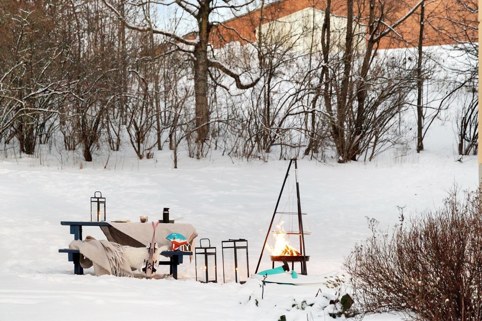 Borettslaget har store og luftige uteområder med god plass til både store, små og firebente Galleribilde