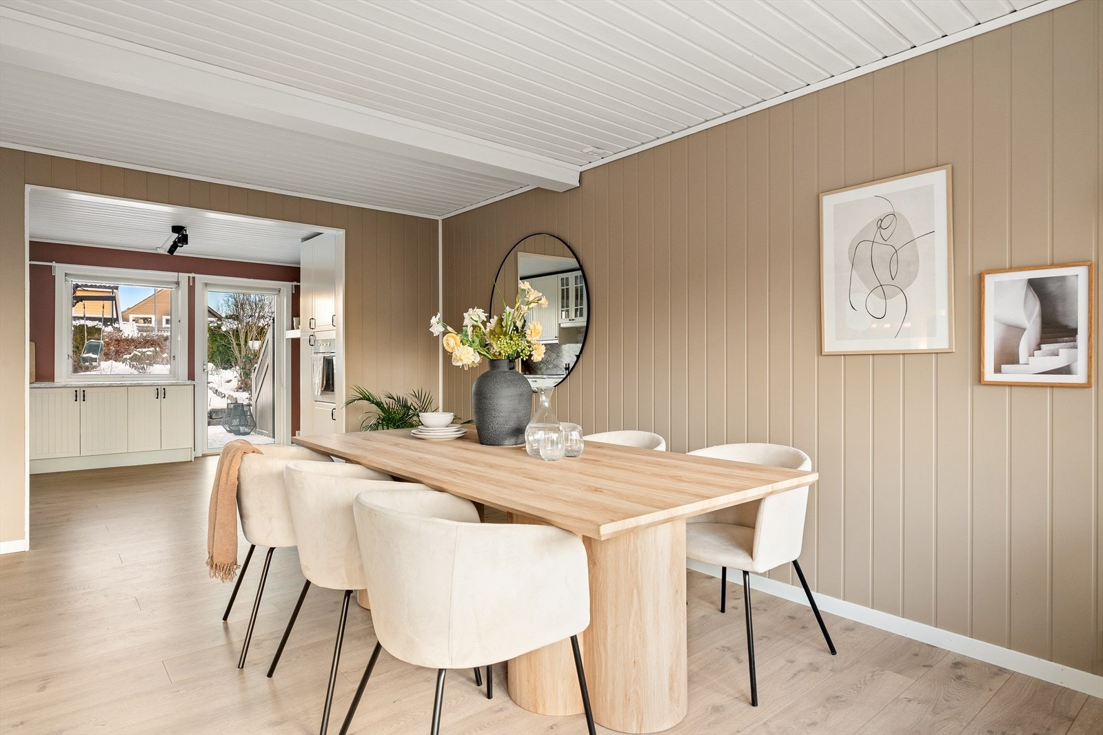 Vi tar turen inn igjen, tenk deg å invitere venner og familie Galleribilde