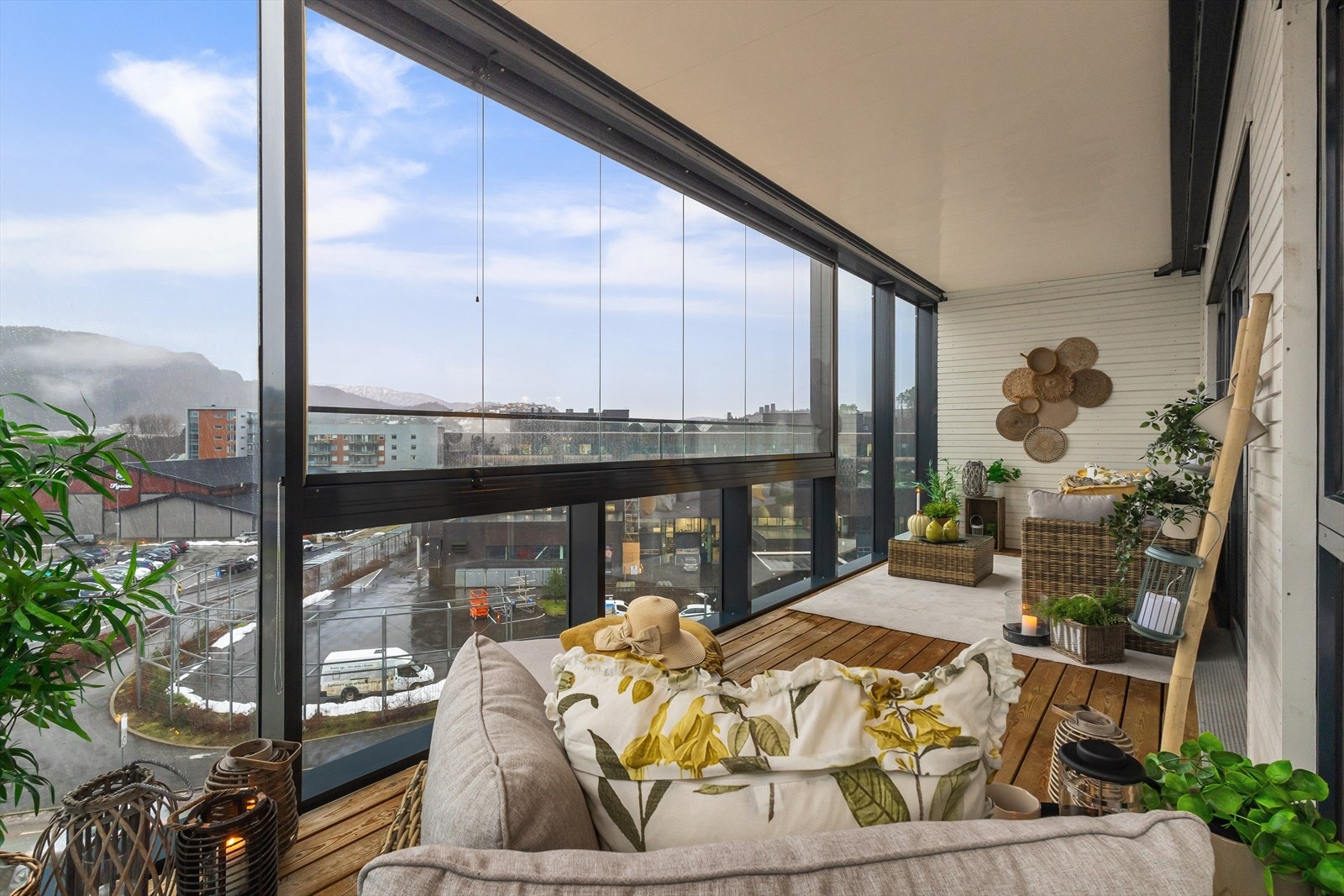 Innglasset balkong Galleribilde