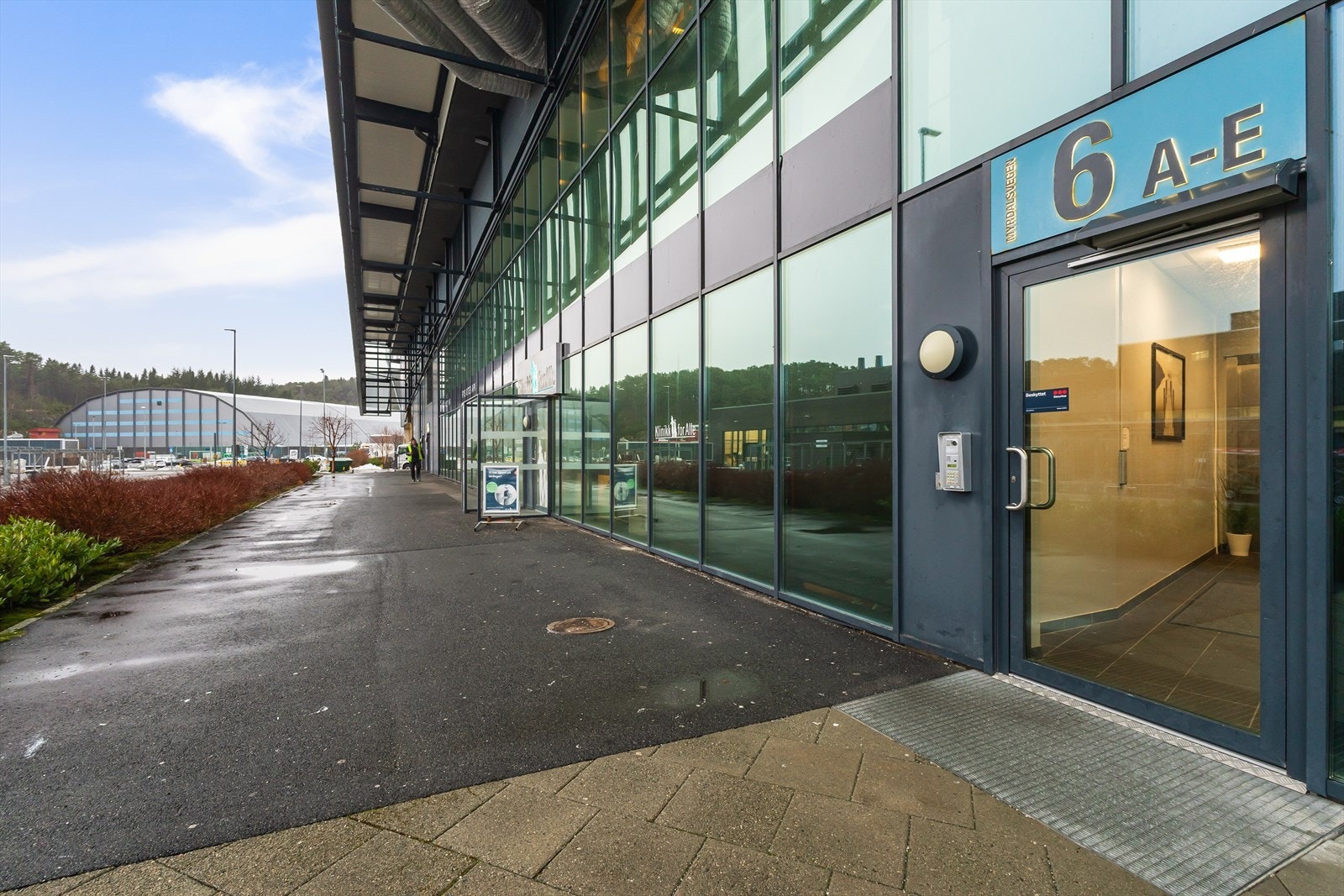 Inngangsparti til leilighetene Galleribilde