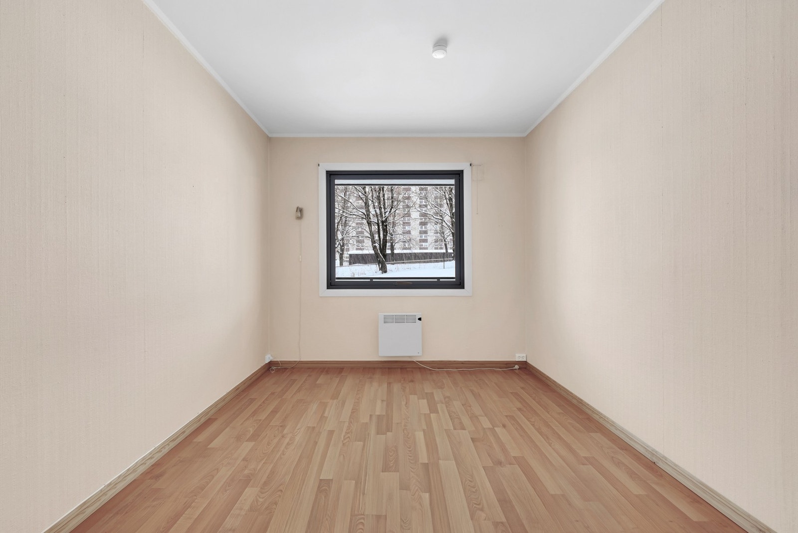 Takhøyden på ca. 240 cm bidrar til en luftig og behagelig romfølelse. Galleribilde