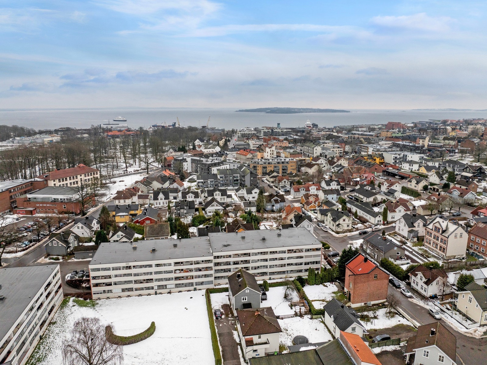 Leiligheten ligger fin til med kort vei inn til sentrum Galleribilde