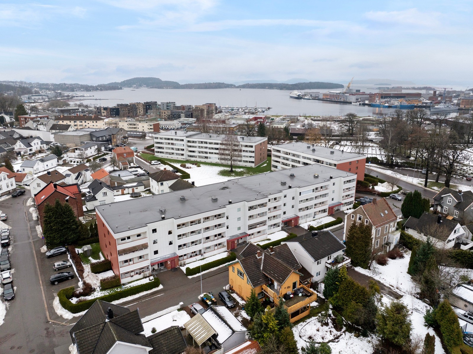 Eie Tønsberg v/ Robert Hoff ønsker velkommen til
Valeurgata 13B Foto: Nils August Kavlie Borge Galleribilde