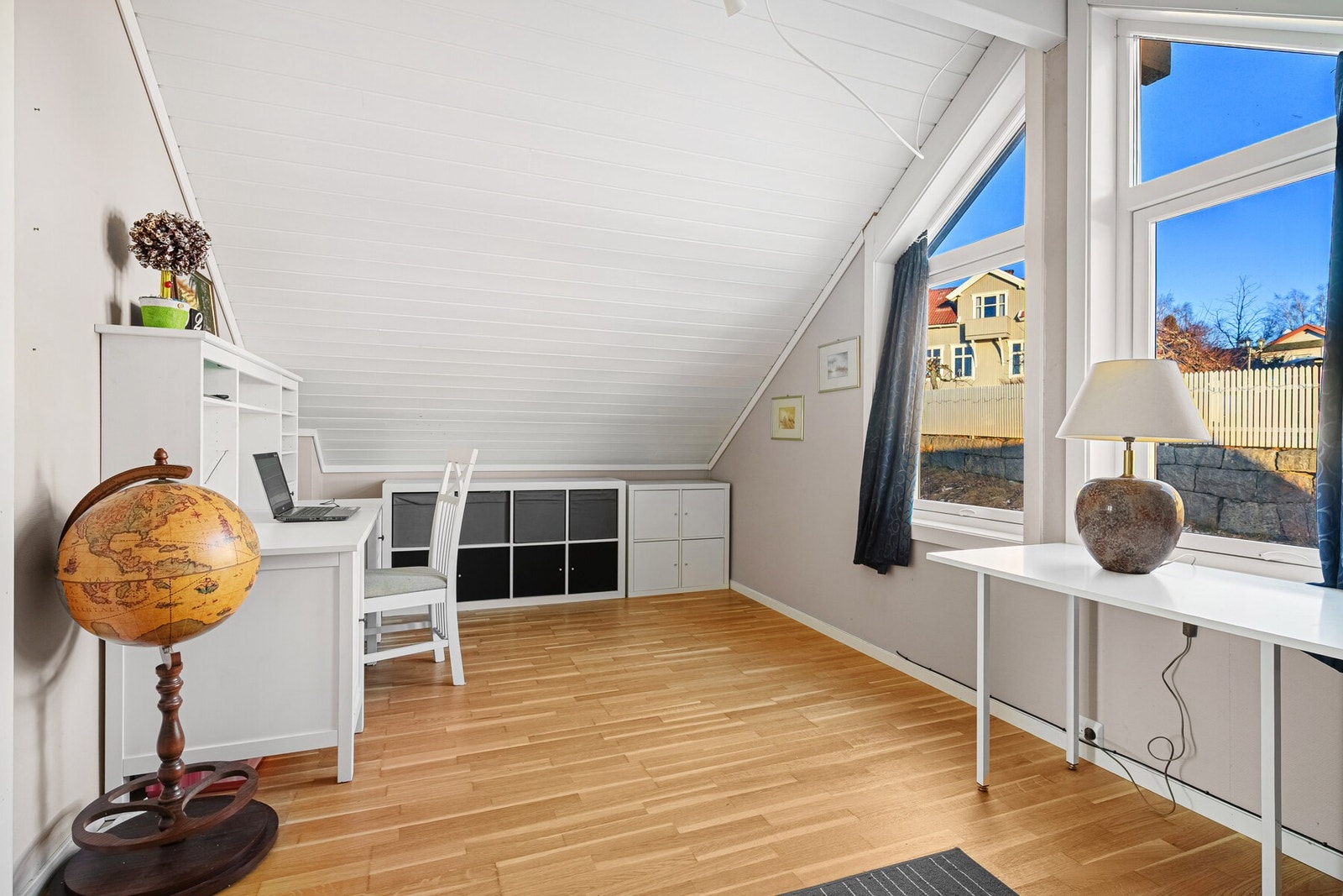 Rommet egner seg også godt som gjesterom, kontor eller hobbyrom. Galleribilde