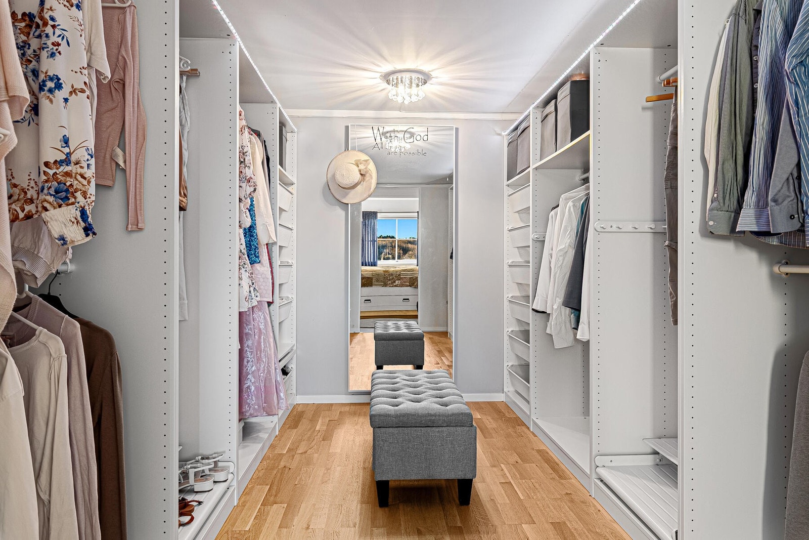 Her er det rikelig med oppbevaringsplass. Galleribilde