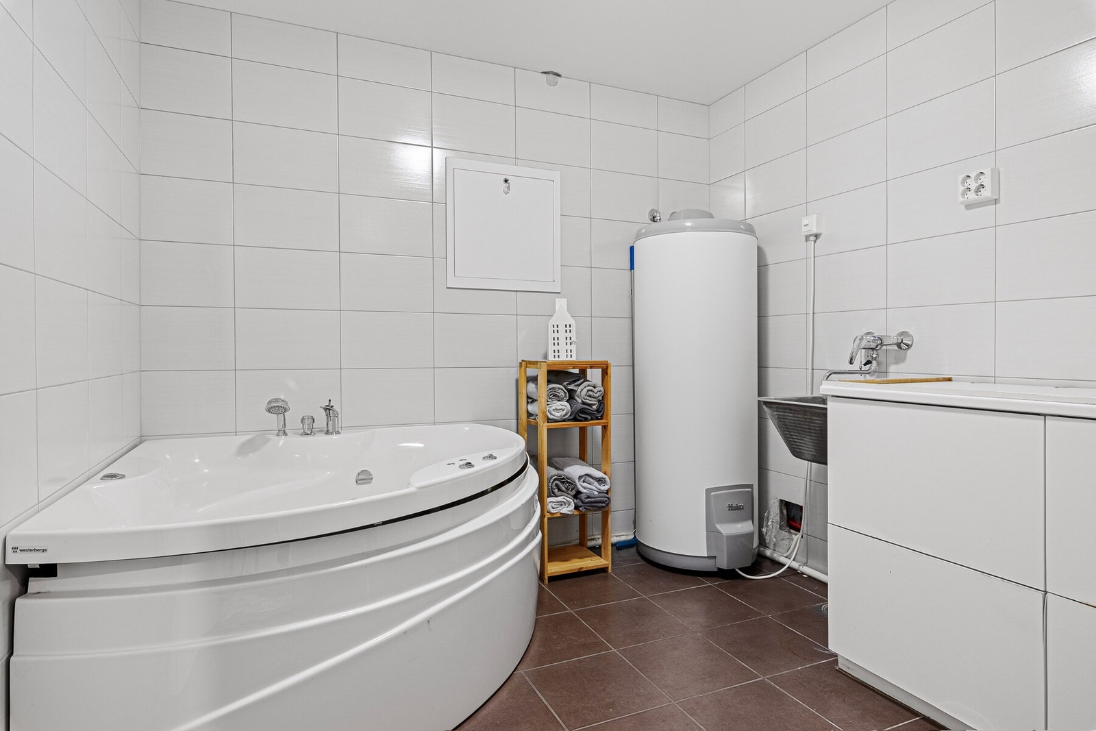 I underetasjen finner du også et praktisk vaskerom. Galleribilde