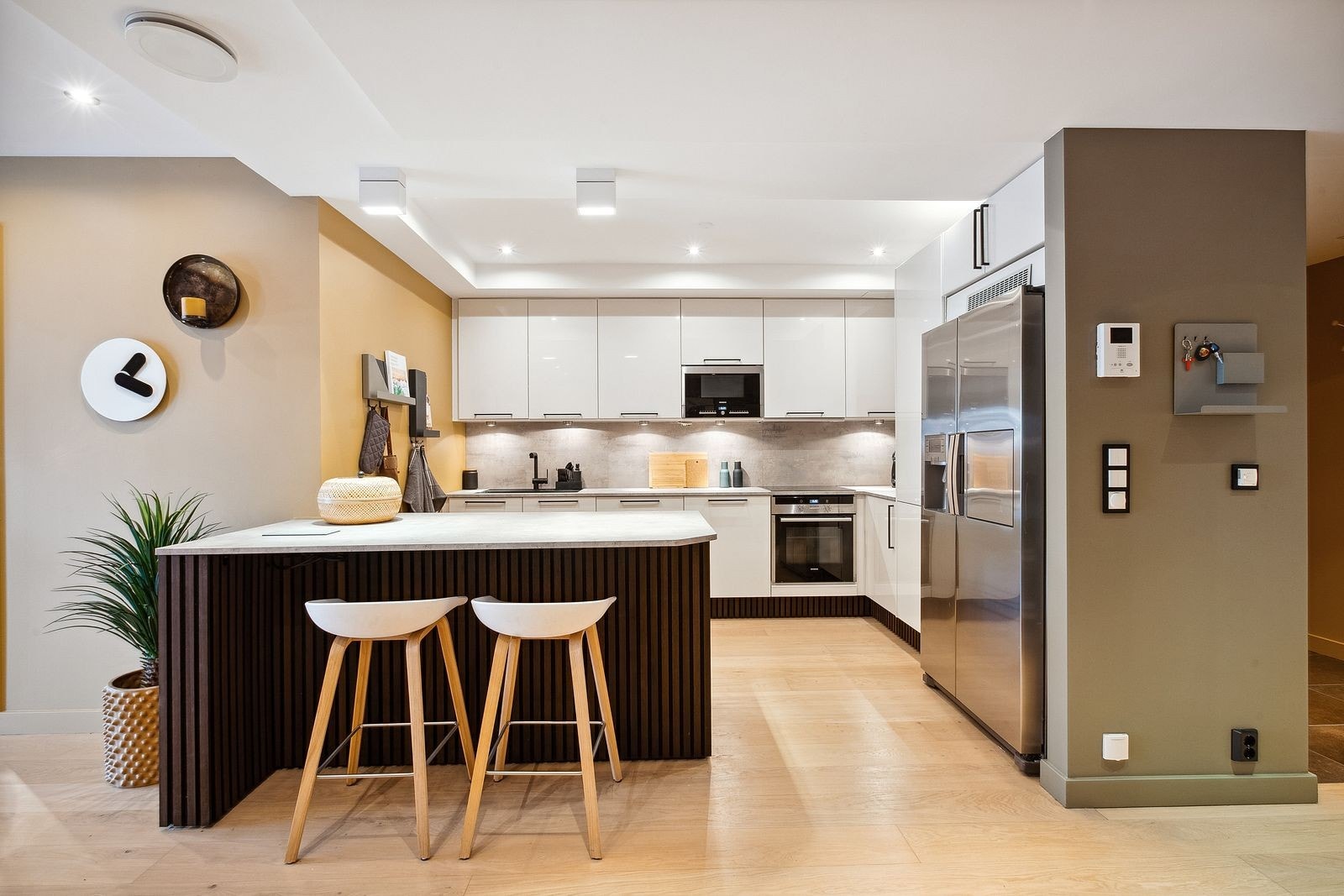 Kjøkken leies ut med hvitevarer. Galleribilde