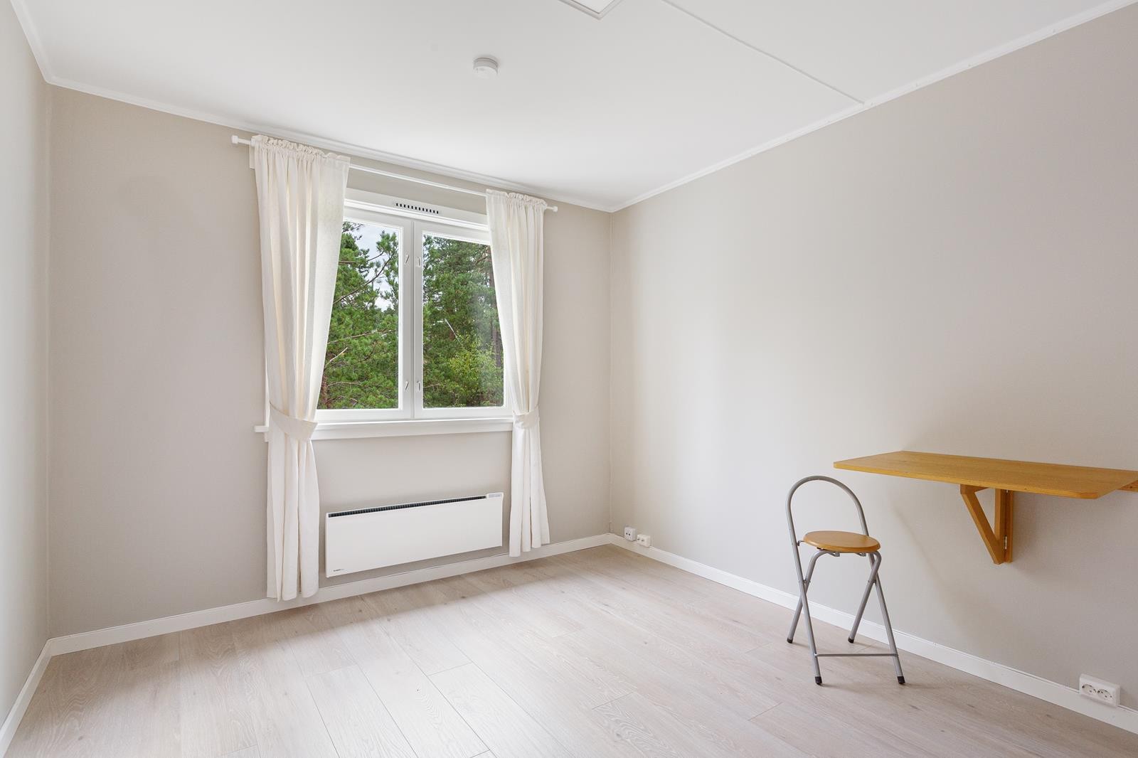 Hybelen er enkel å møblere Galleribilde