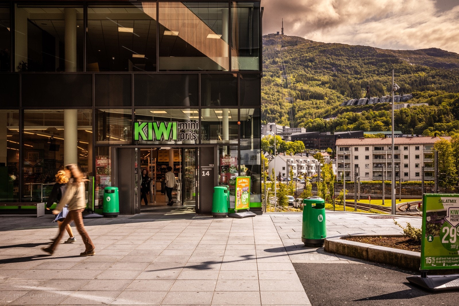 Flere dagligvarer i nabolaget Galleribilde