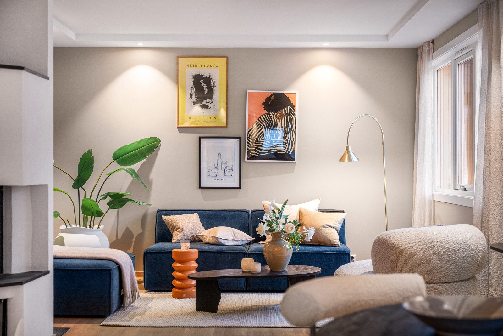 Spottekasse på stue og kjøkken Galleribilde