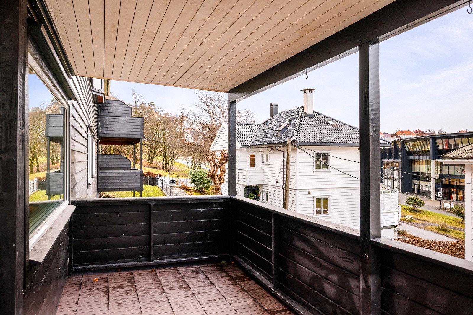 God plass til møblement, grill etc. Galleribilde