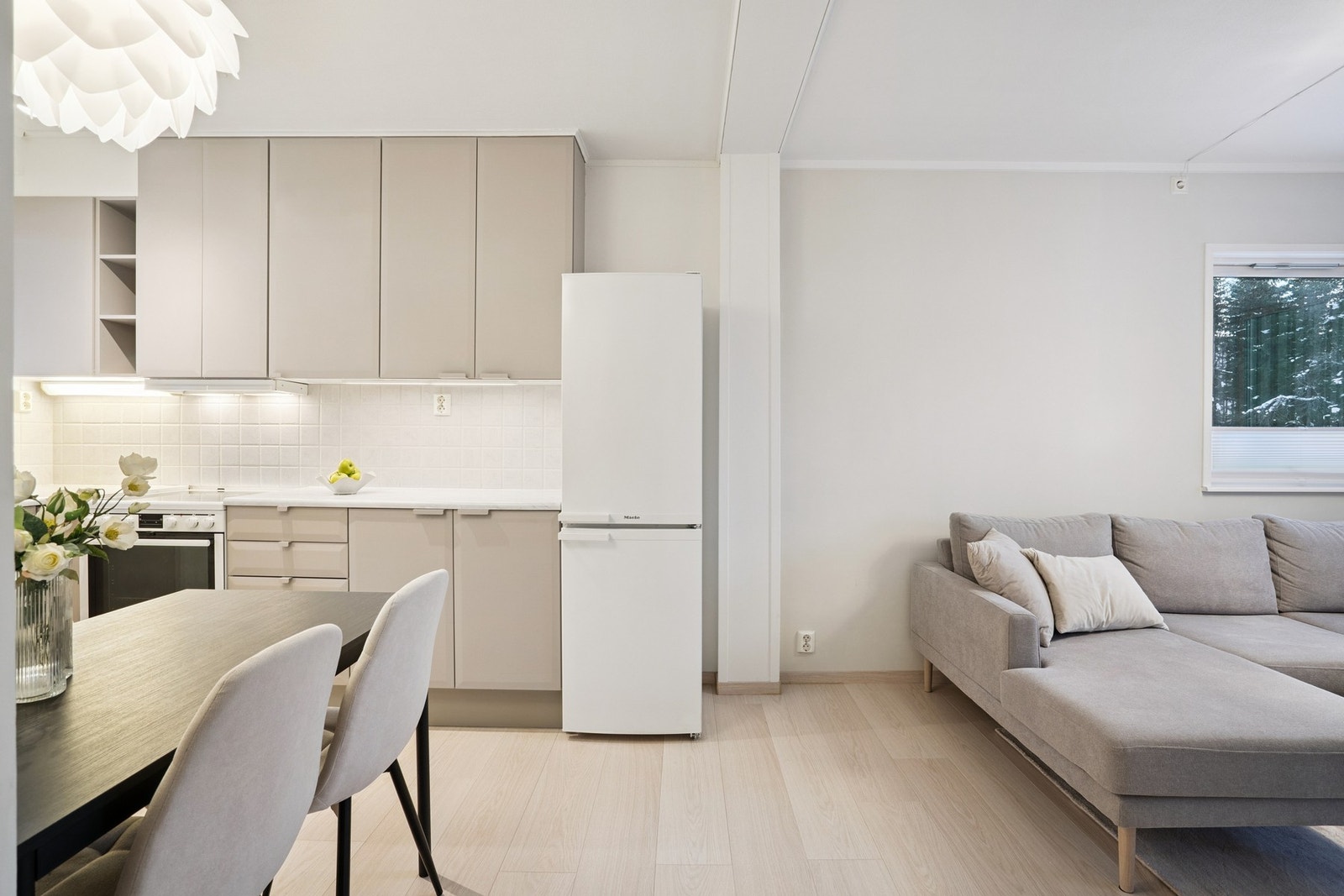 Stue og kjøkken Galleribilde