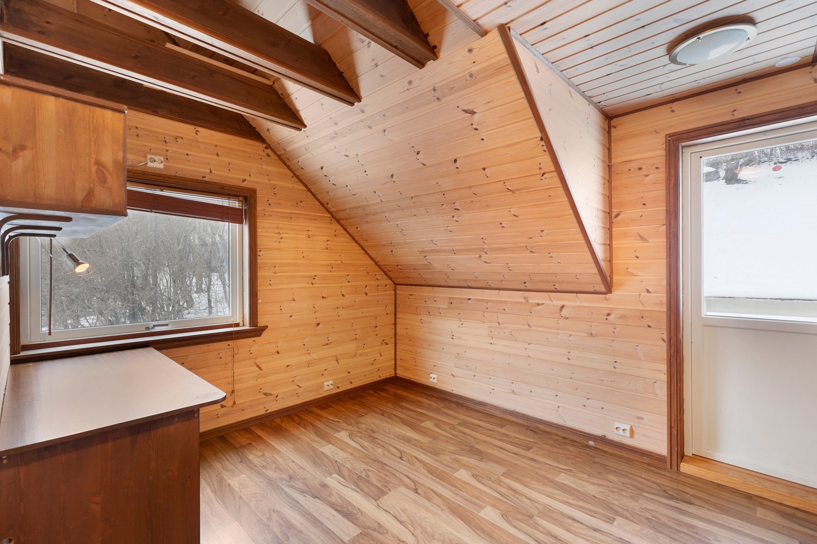 Soverom 2. Rommet har utgang til balkong. Galleribilde