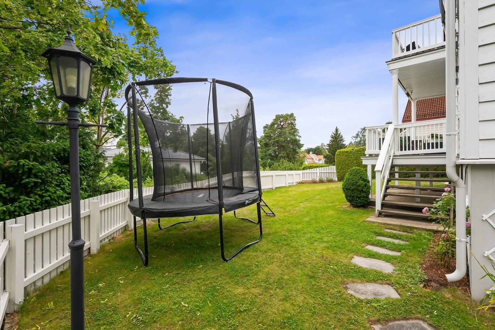 Hagen mot syd er relativt romslig i forhold til mange tilsvarende naboer Galleribilde