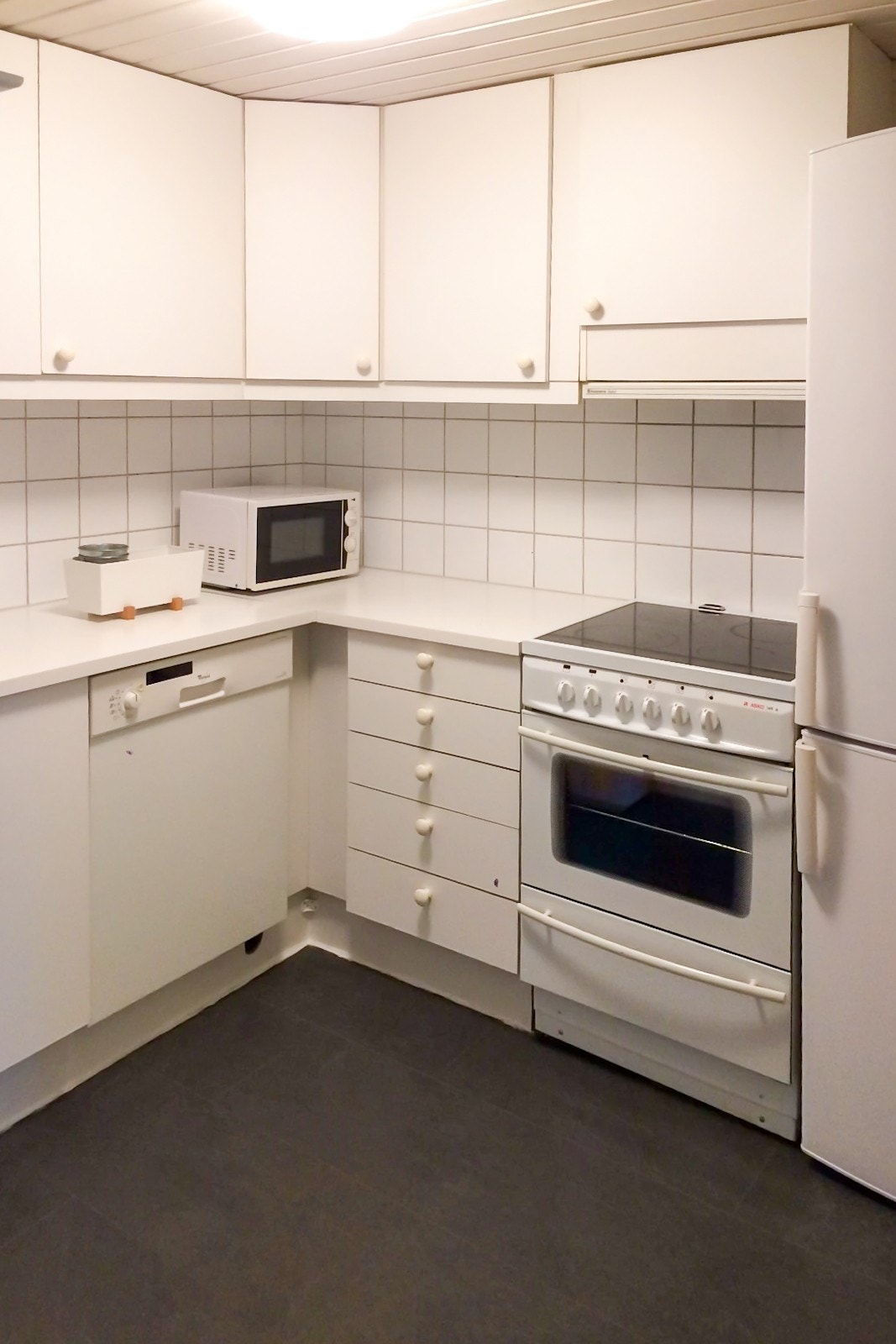 ...kjøkken med soverom innenfor... Galleribilde