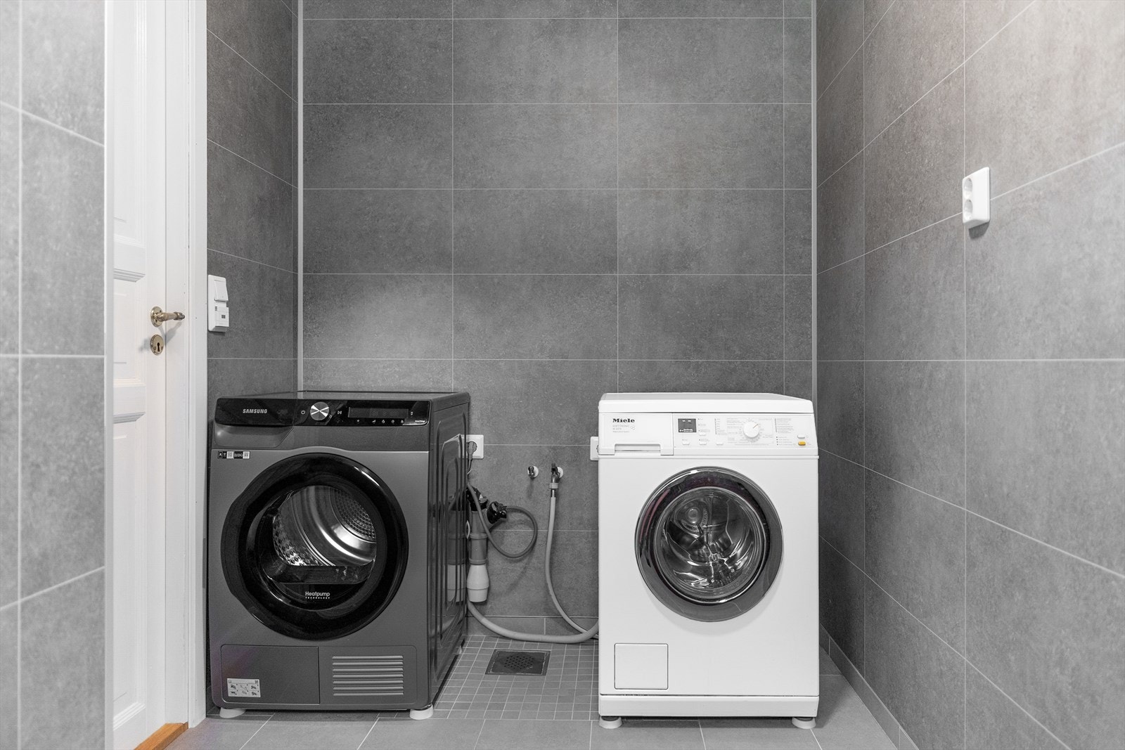 i Underetajsne har man eget vaskerom med opplegg for vaskemaskin og tørketrommel. Galleribilde