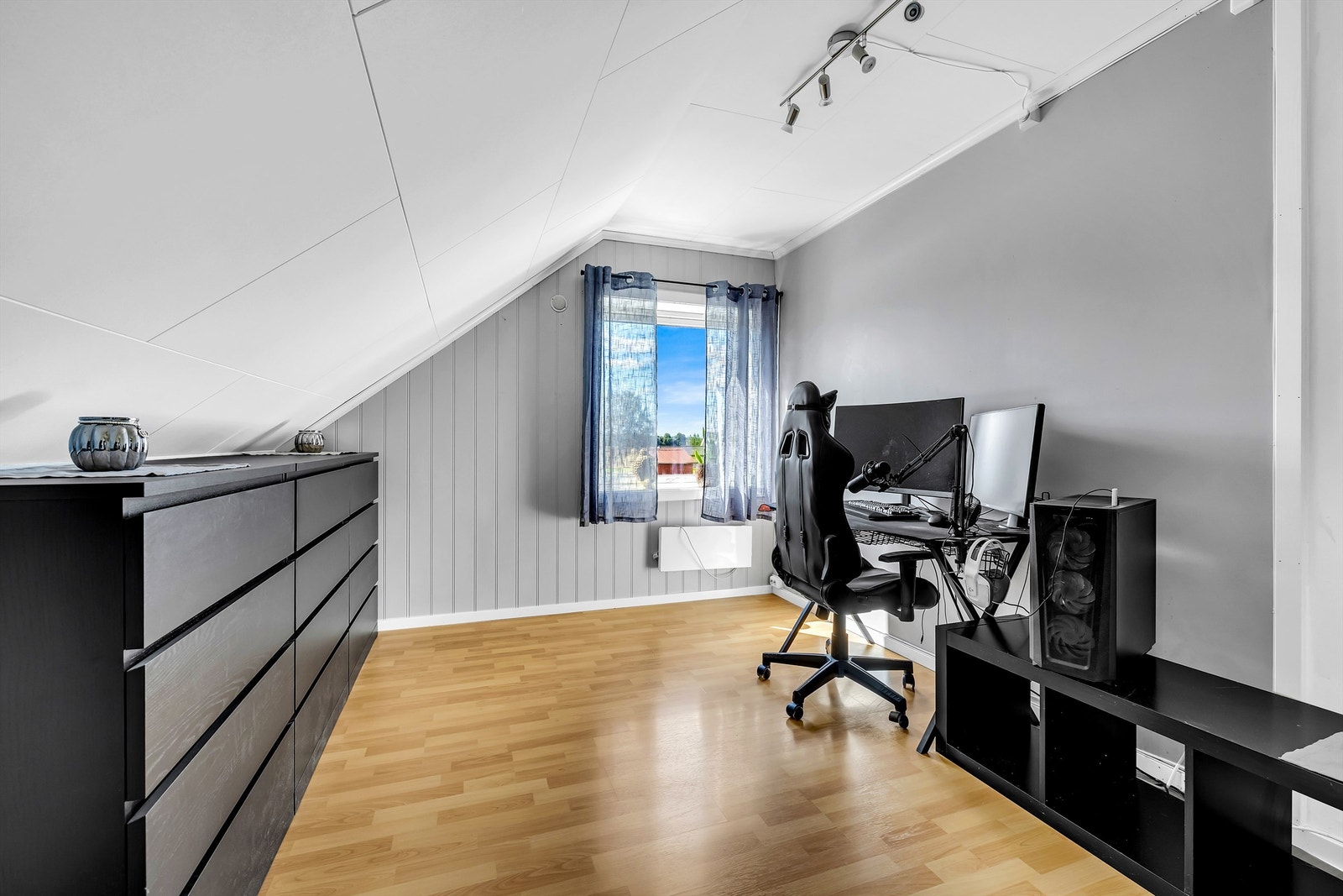 Kontor/soverom. Galleribilde