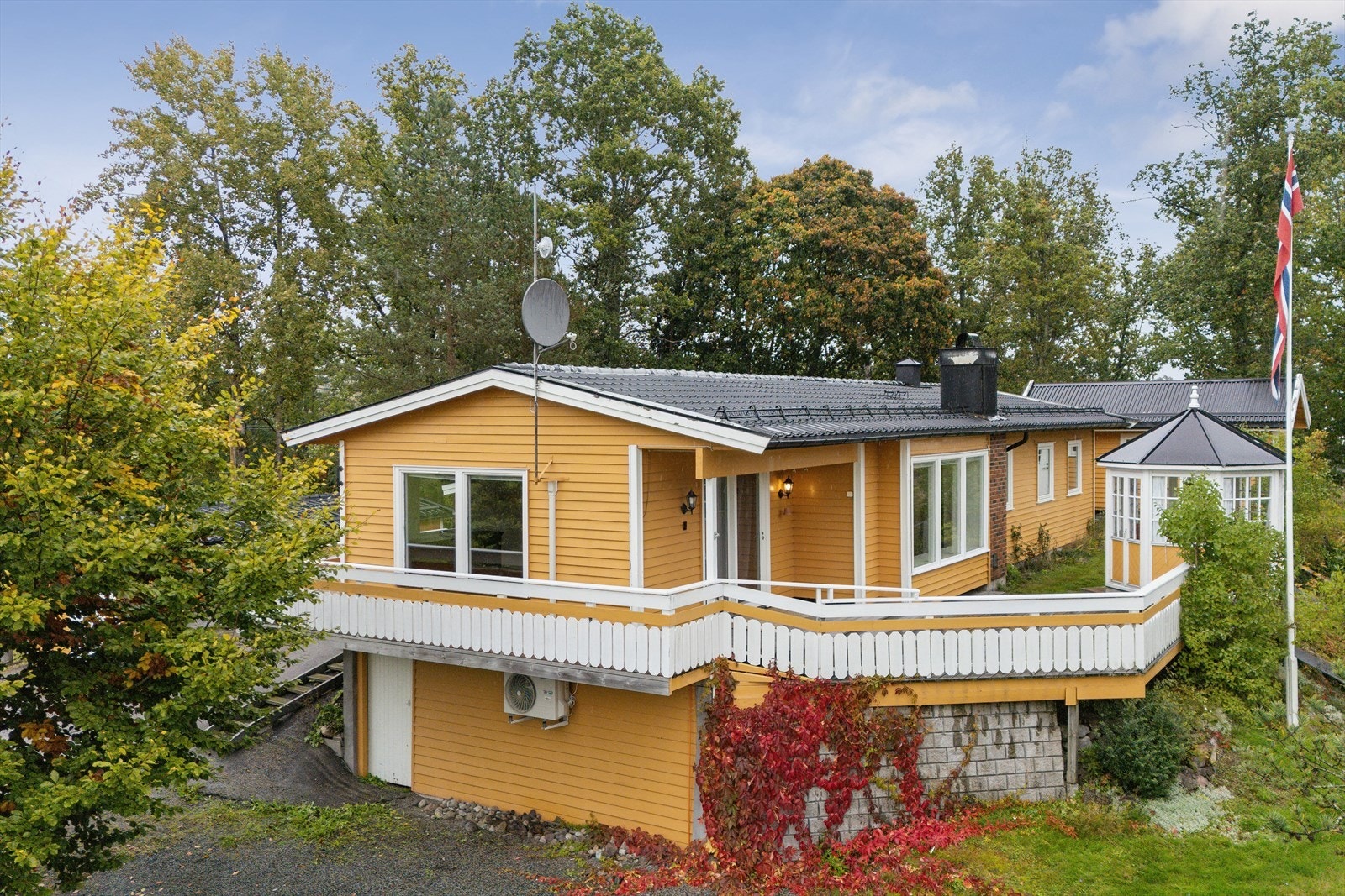 Dette en koselig og arealeffektiv enebolig med alt på én flate. Galleribilde