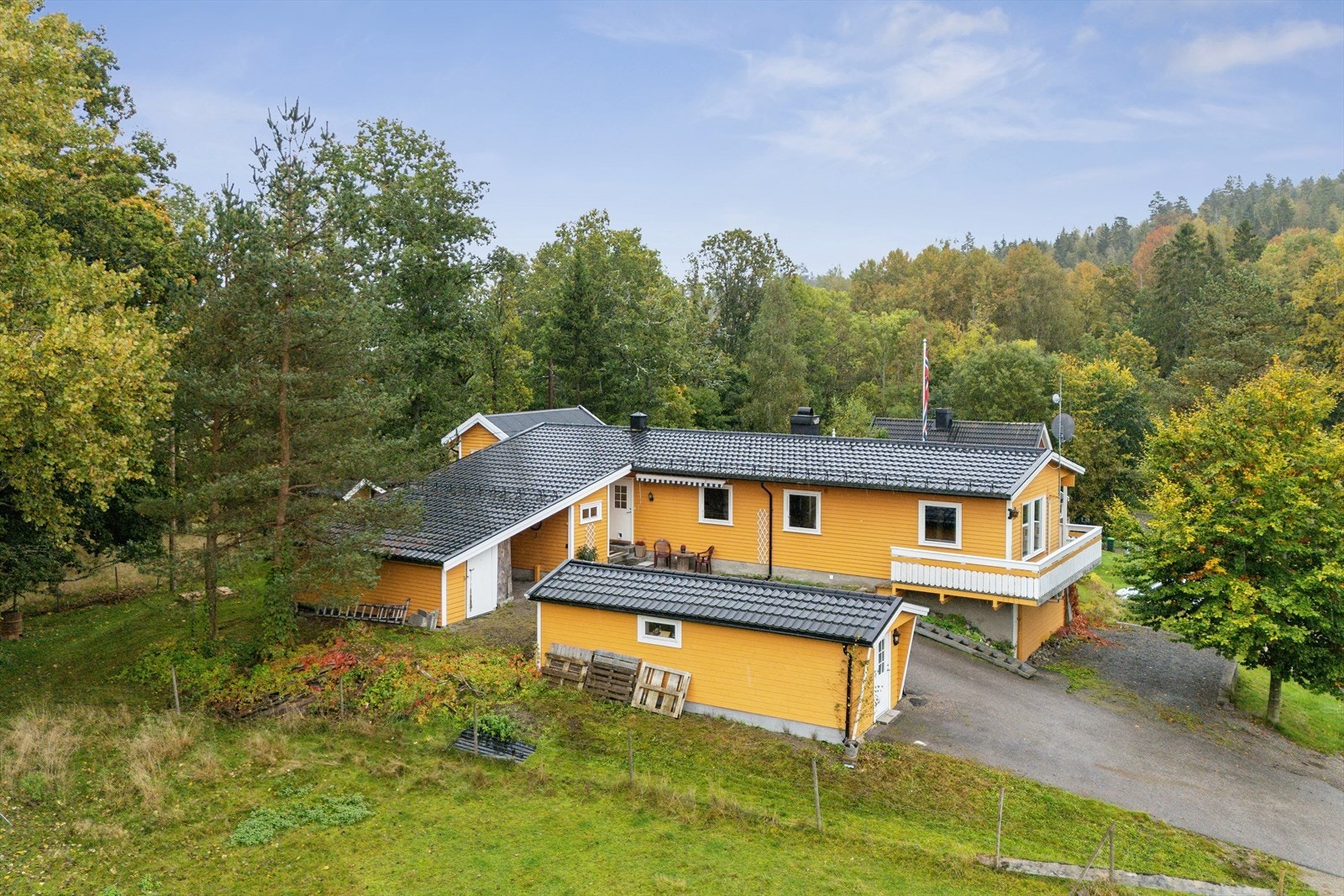 En eiendom med sjel, utsikt og mange bruksområder! Galleribilde