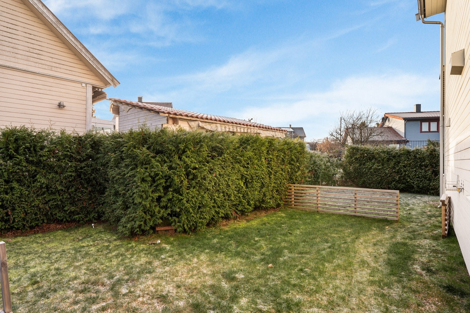 Uteområdet gir rom for både lek og avslapning i rolige omgivelser. Galleribilde