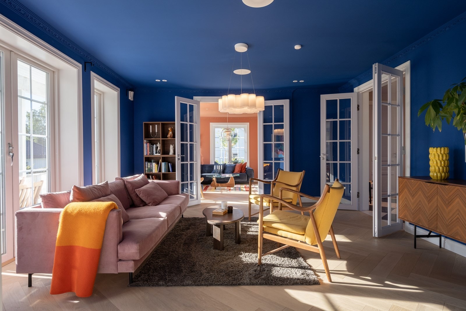 Boligen har en gjennomgående god standard med nye og moderne løsninger som gir et preg av luksus og eksklusivitet. Galleribilde