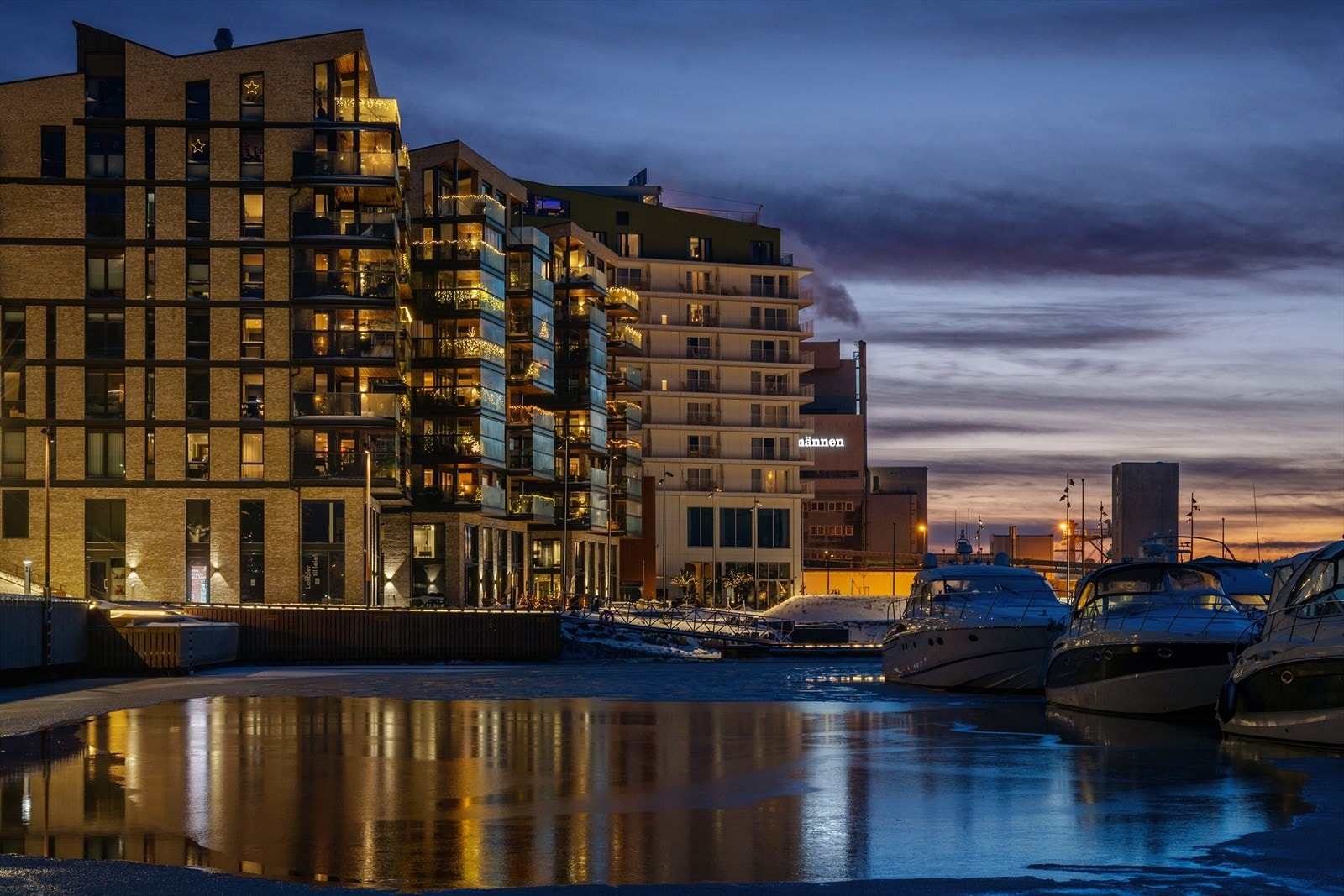 Sjøen som nærmeste nabo. Galleribilde