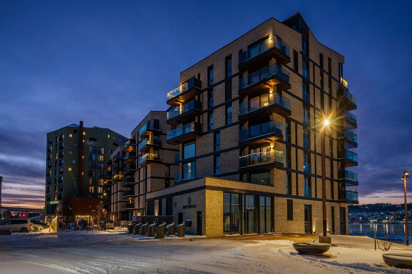 Verket Brygge 1 og Hotel Riviera. Galleribilde