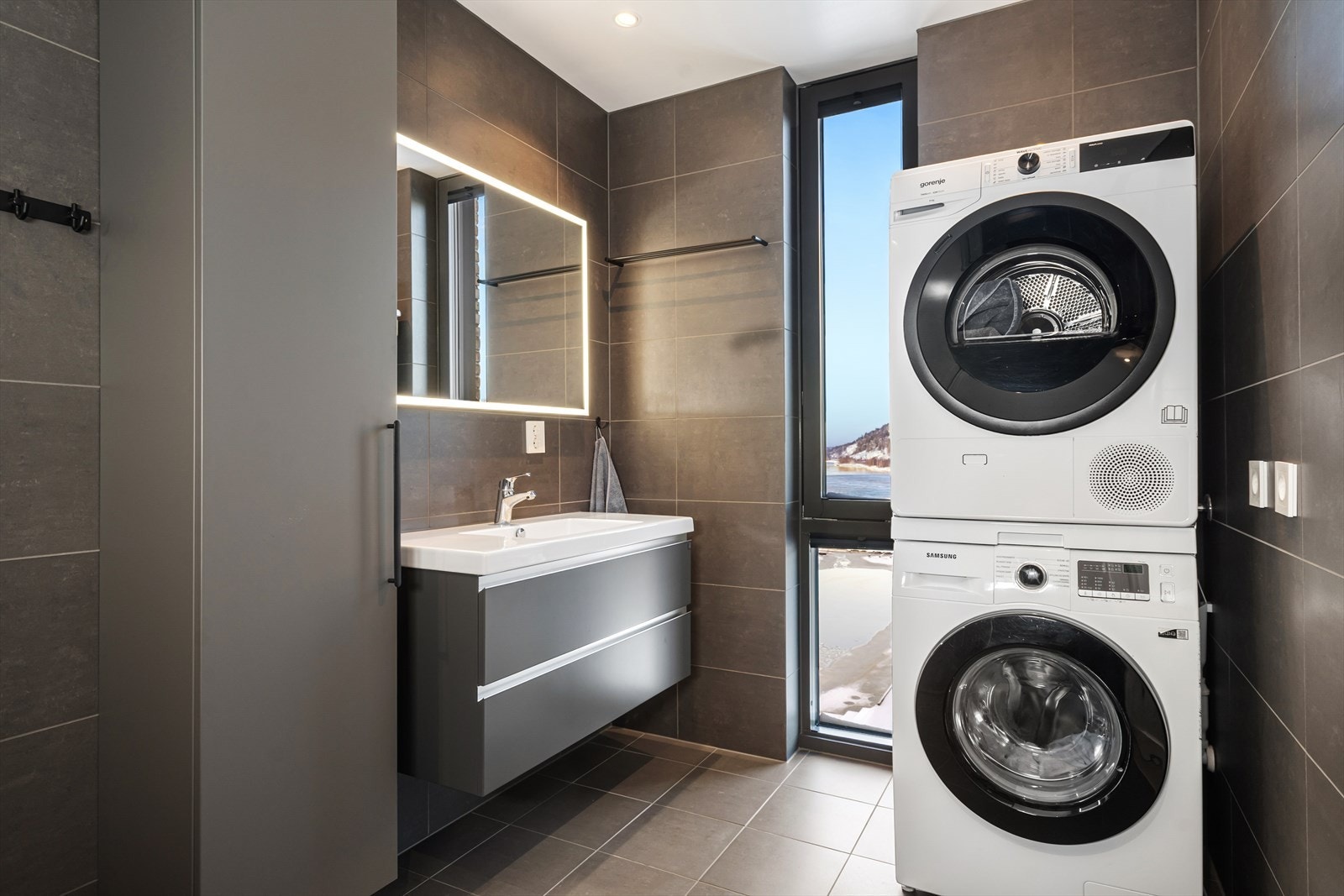 Opplegg for vask og tørk på bad 2. Galleribilde