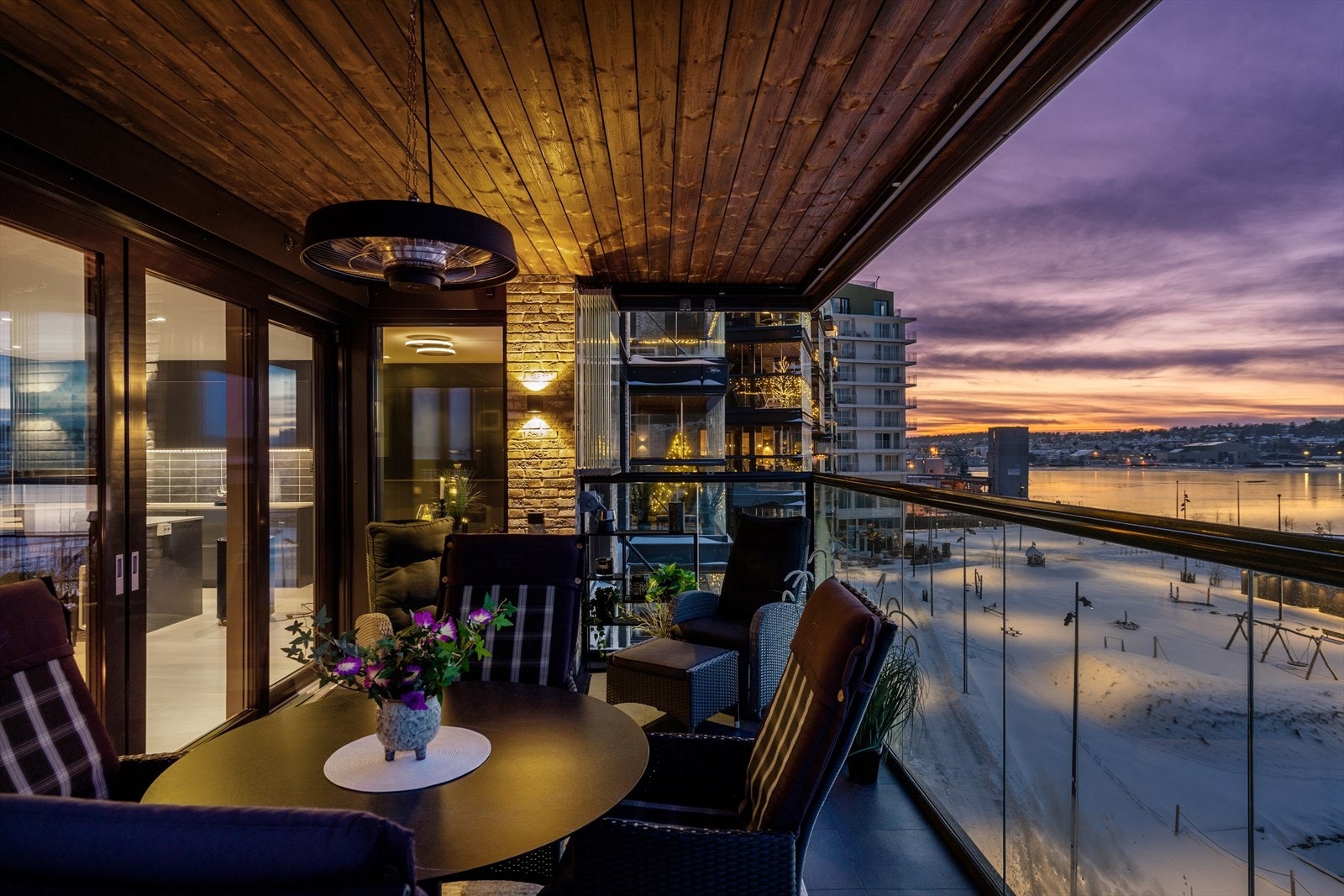 Foto Stig Heltorp. En ettertraktet gjennomgående leilighet i første rekke langs vannkanten på Verket Brygge. Galleribilde