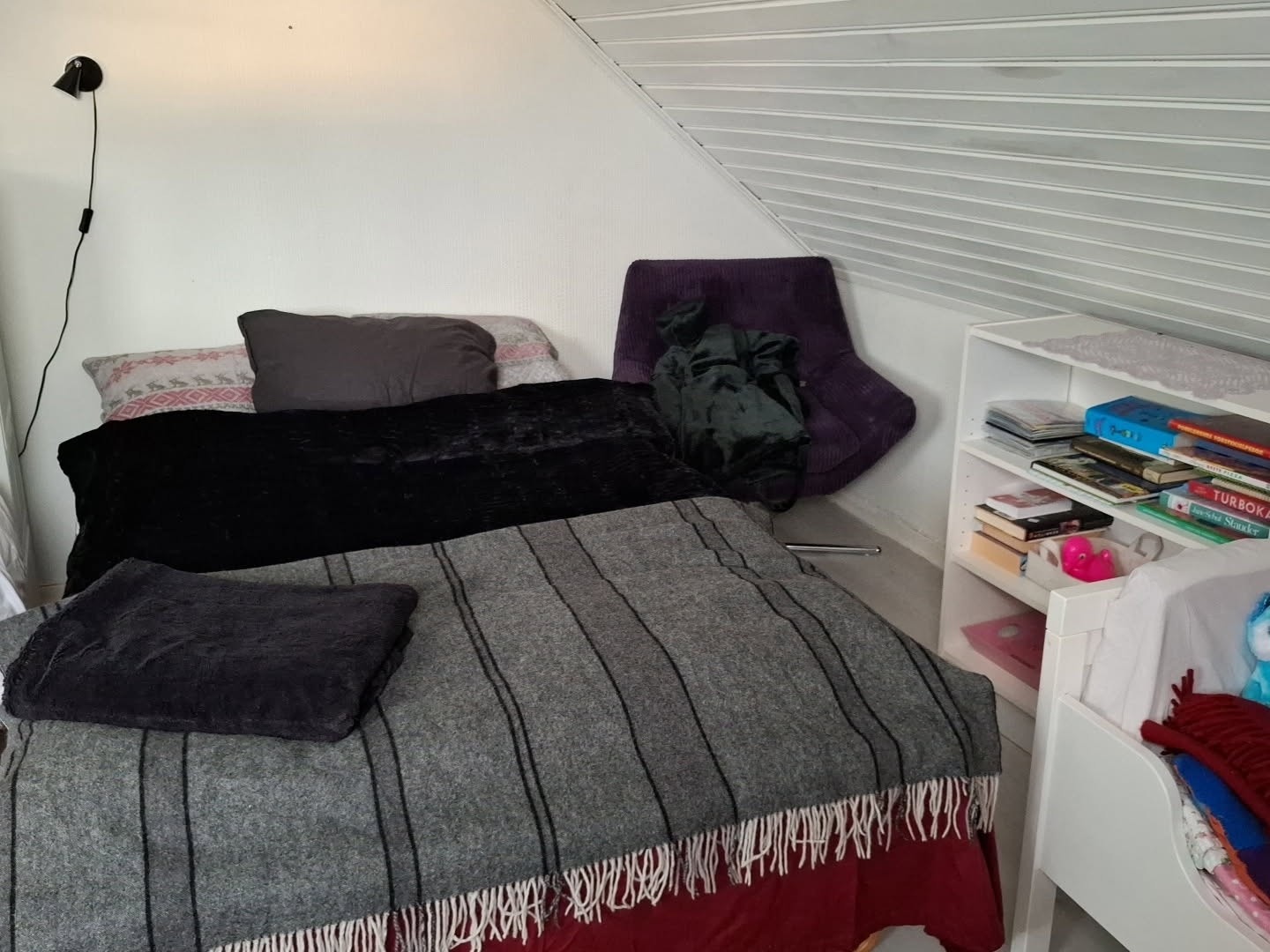 Soverom/stue Galleribilde