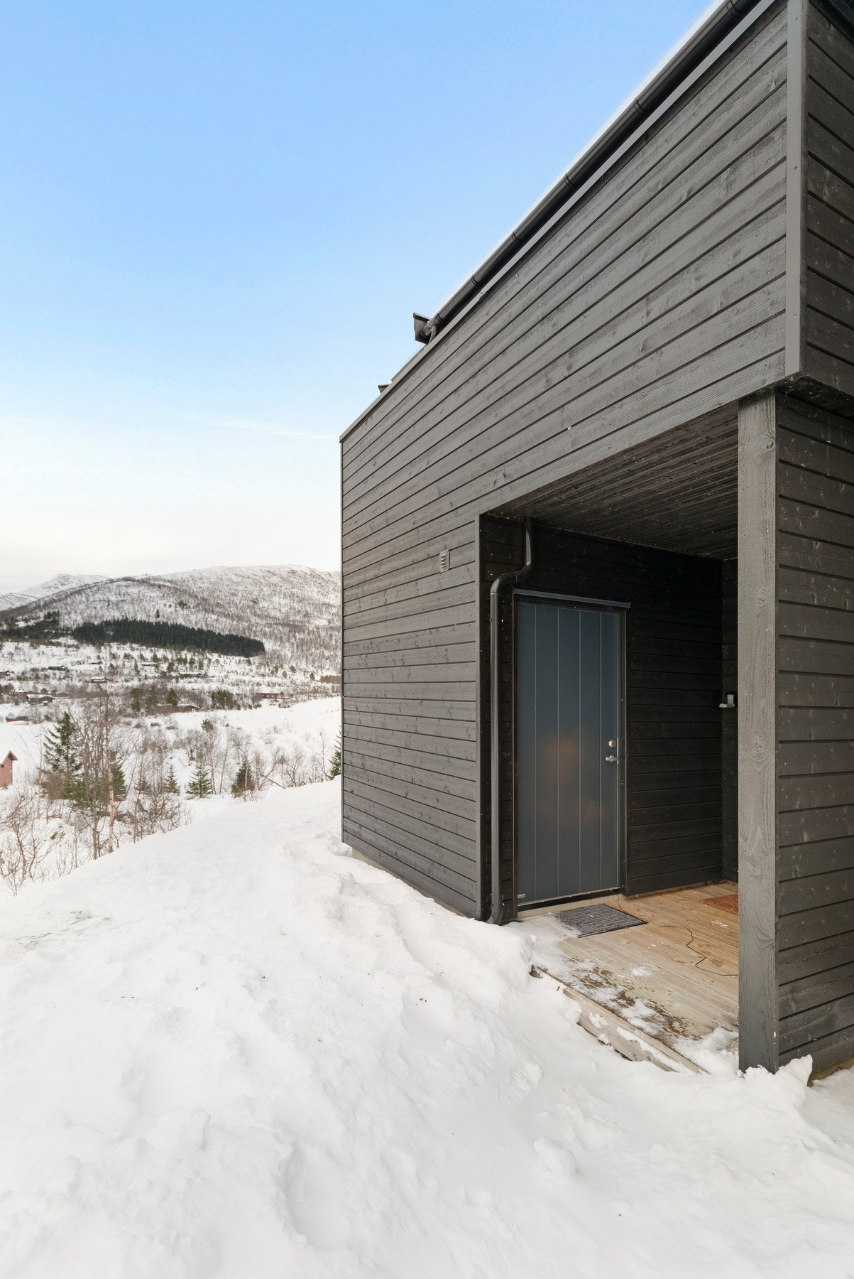 Praktisk sportsbod like utenfor inngangsdøren. Galleribilde