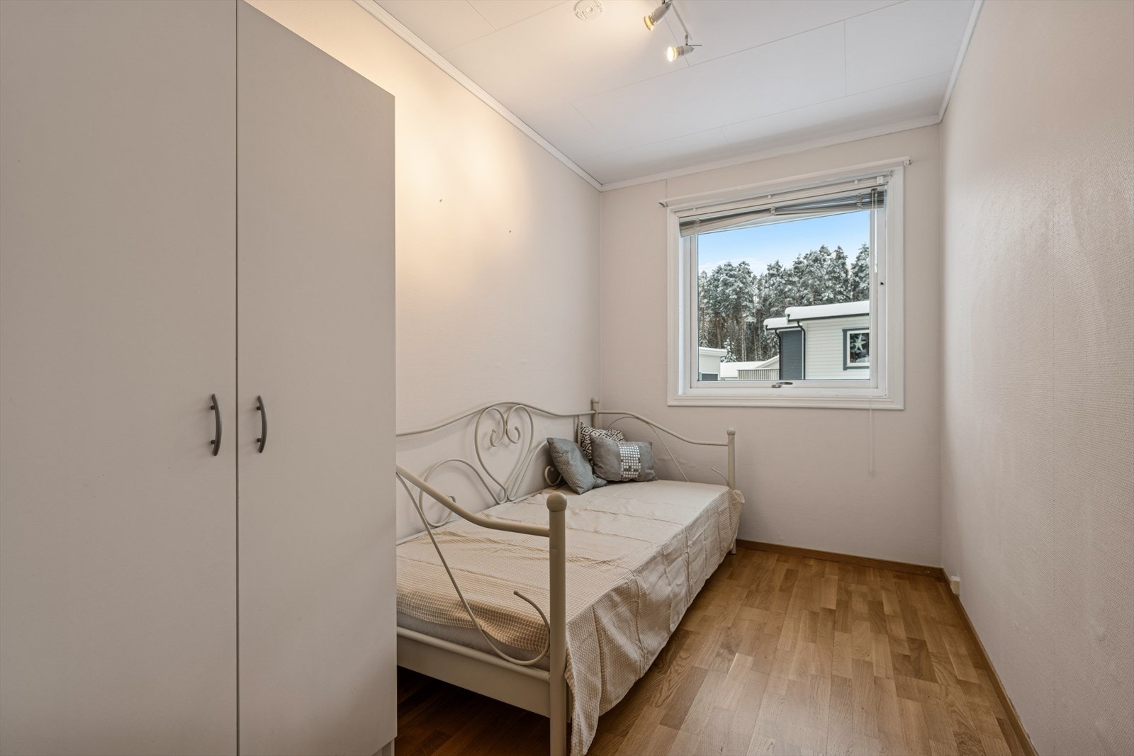 Soverom 3. Alle soverommene har varme i gulv. Galleribilde