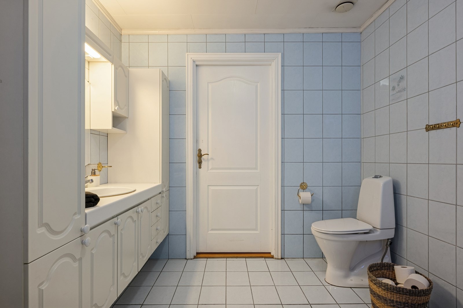 Badet har behagelige varmekabler i gulv. Galleribilde