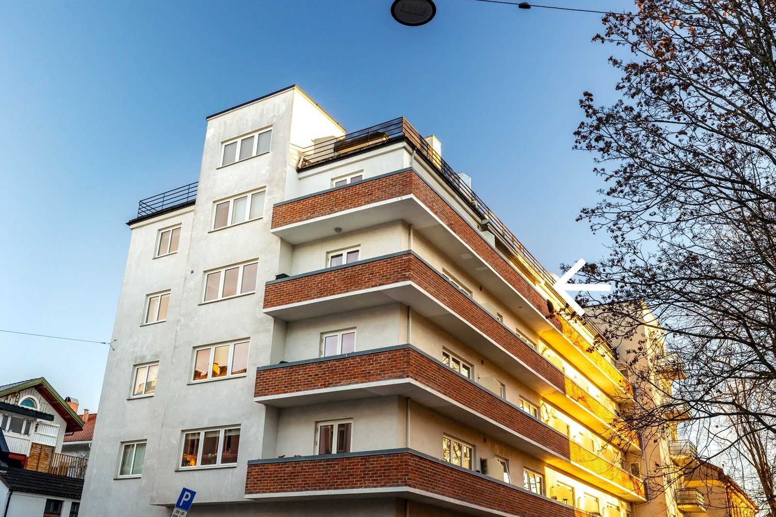 Høyt, fritt og solrikt i 5. etasje mot vest. Galleribilde