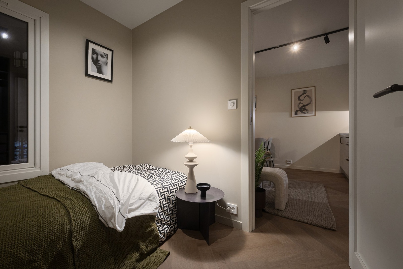 Her bor du midt mellom Bislett og St. Hanshaugen med "alt" rett utenfor døren. Galleribilde