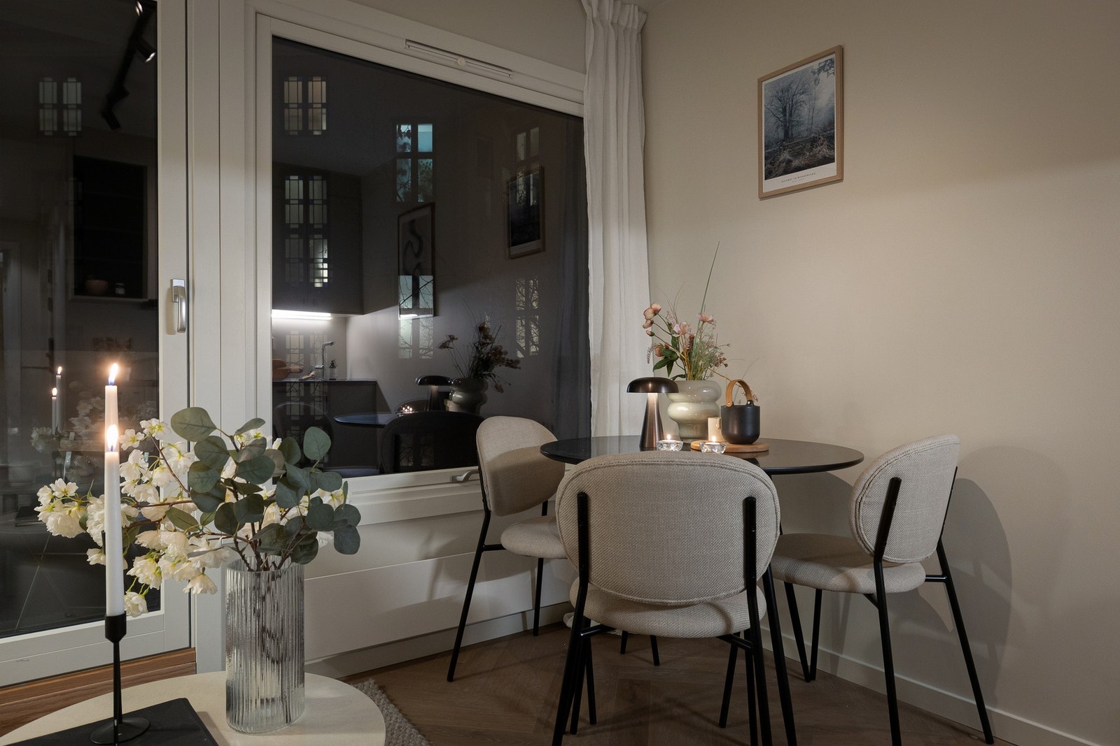 God plass til spisestue. Galleribilde